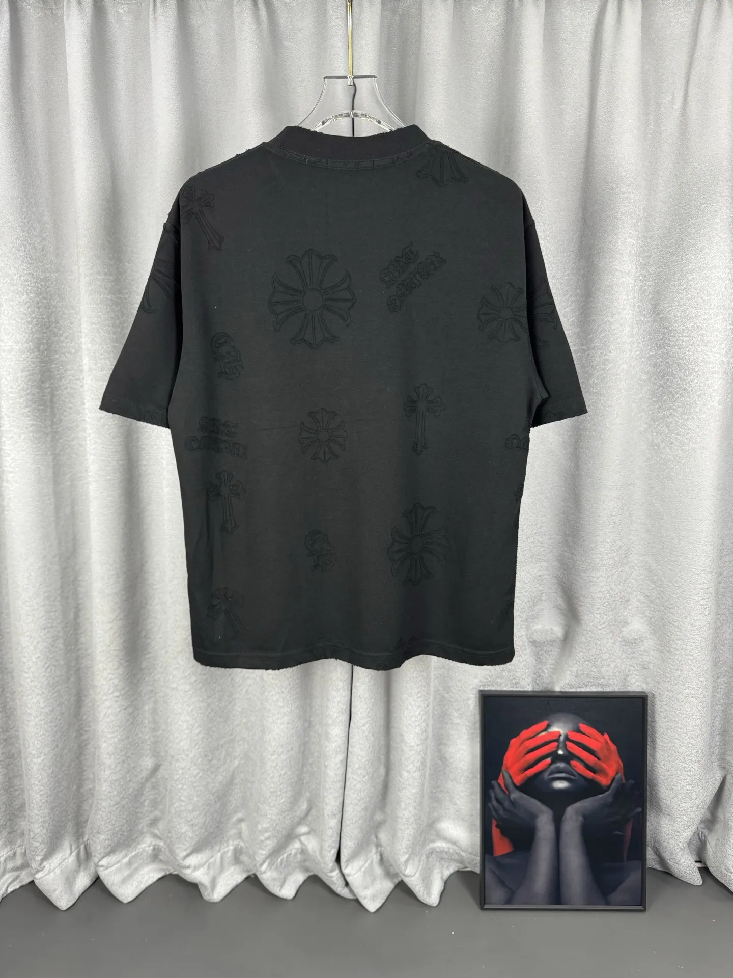 Acid-Wash Laser-Cut Cross T-Shirt D17019554 — view 3