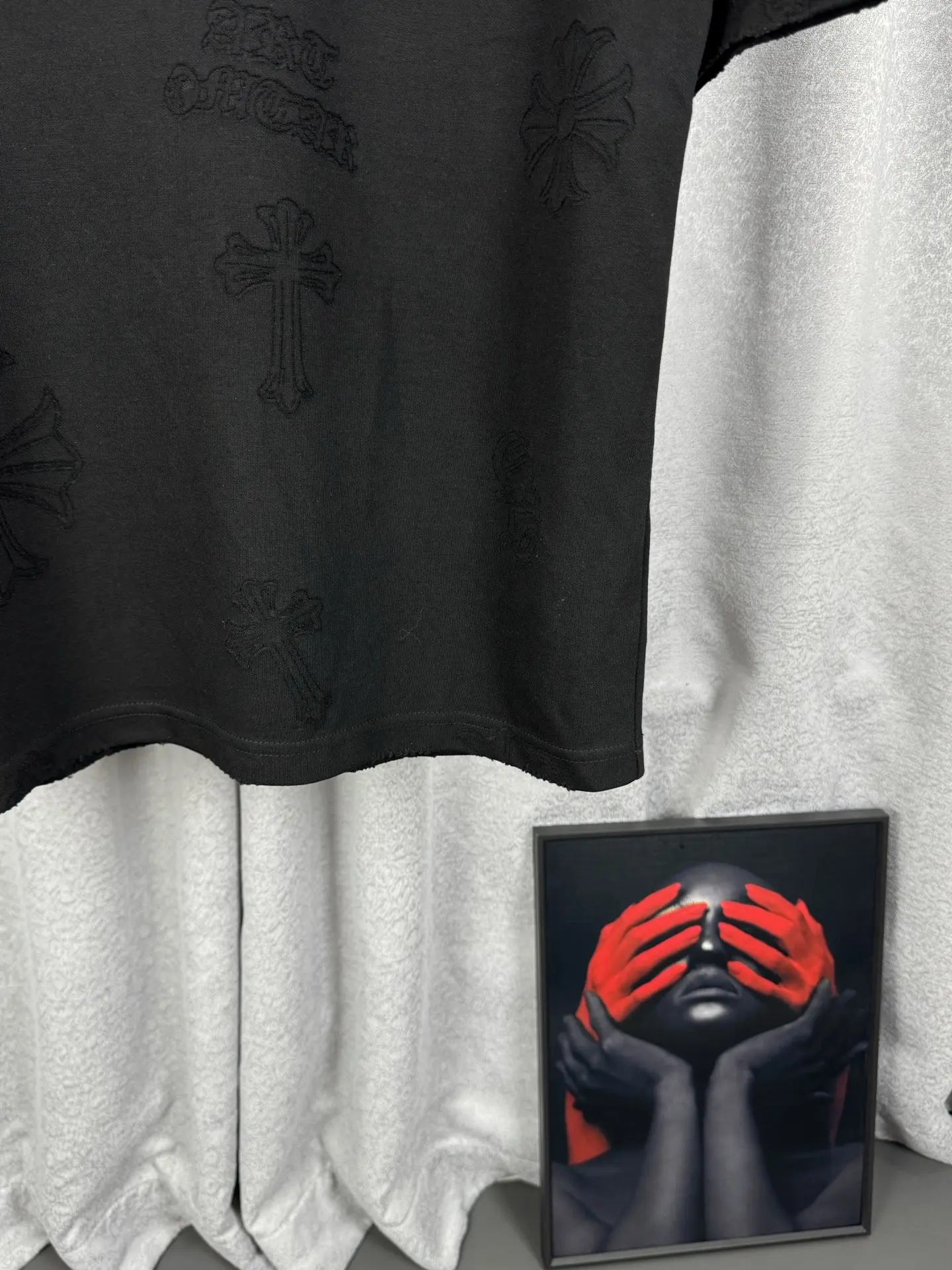 Acid-Wash Laser-Cut Cross T-Shirt D17019554 — view 6