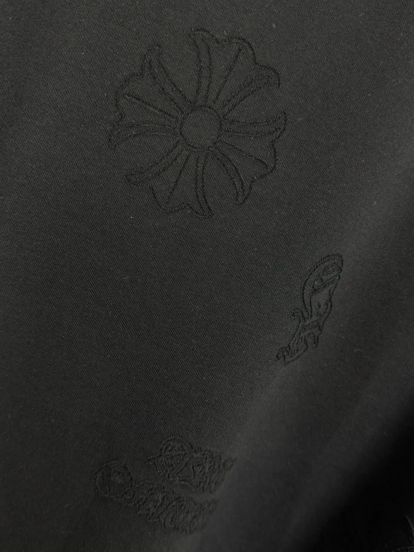 Acid-Wash Laser-Cut Cross T-Shirt D17019554 — view 7
