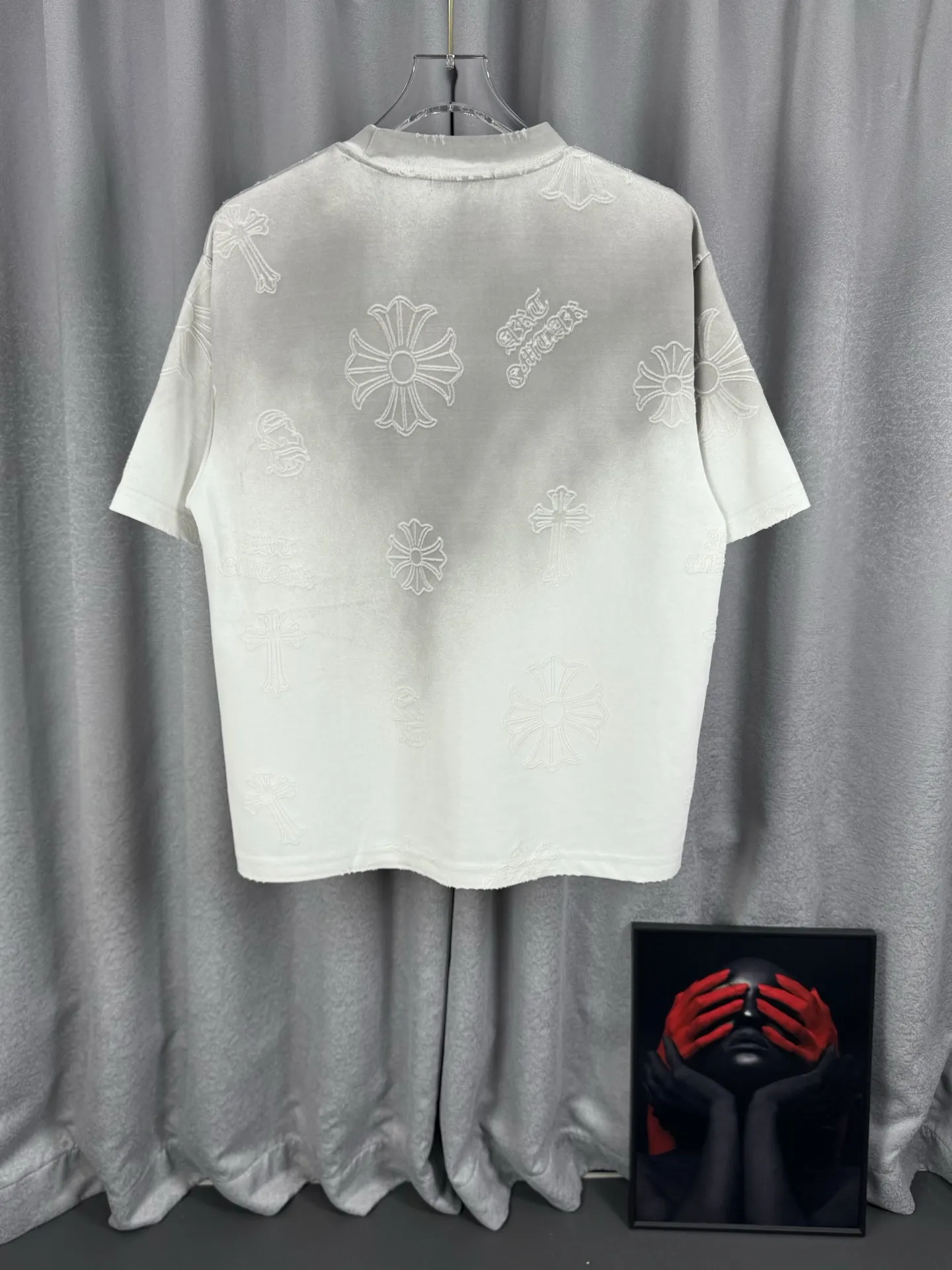 Acid-Wash Laser-Cut Cross T-Shirt D17019553 — view 3