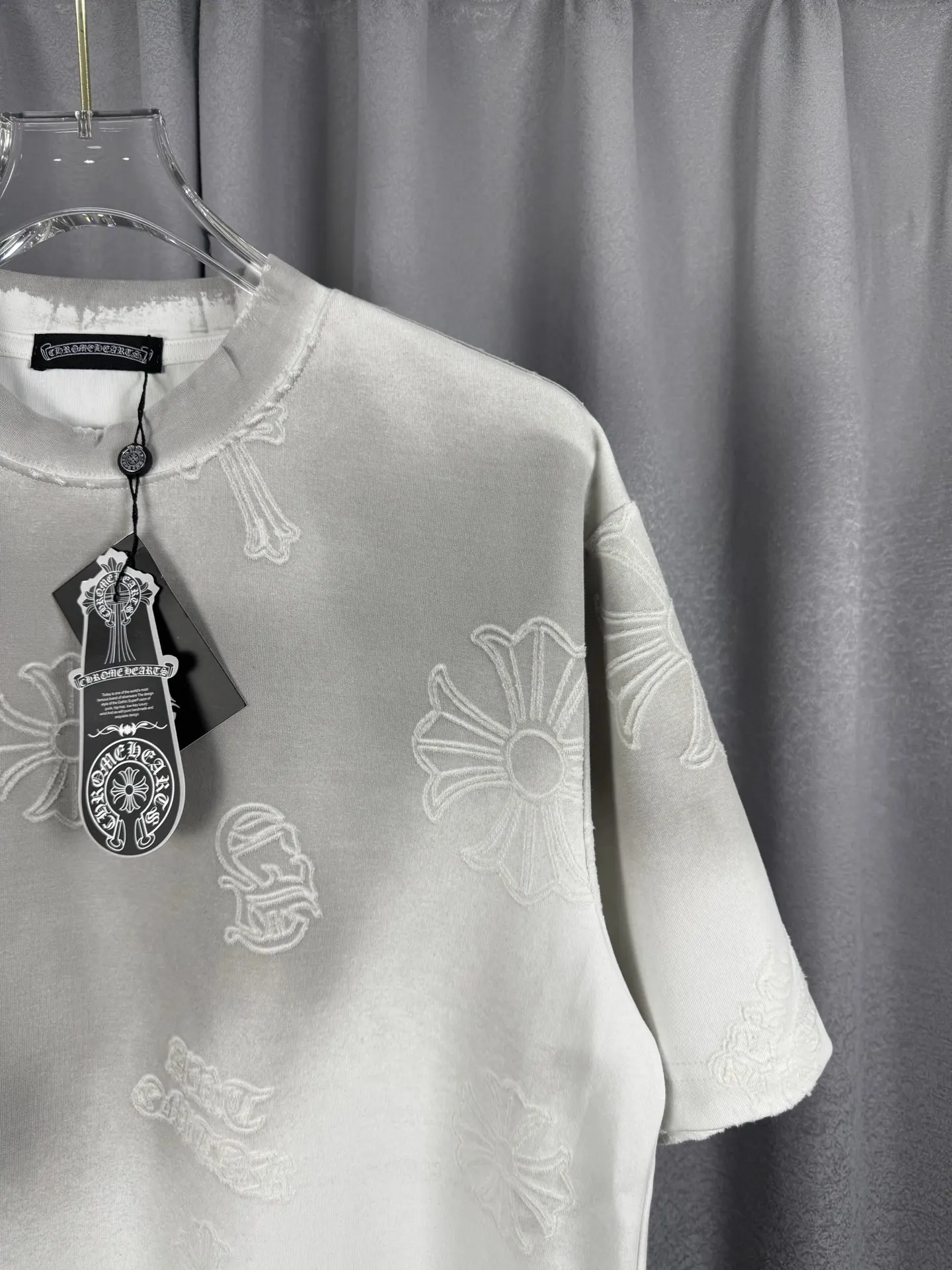 Acid-Wash Laser-Cut Cross T-Shirt D17019553 — view 5