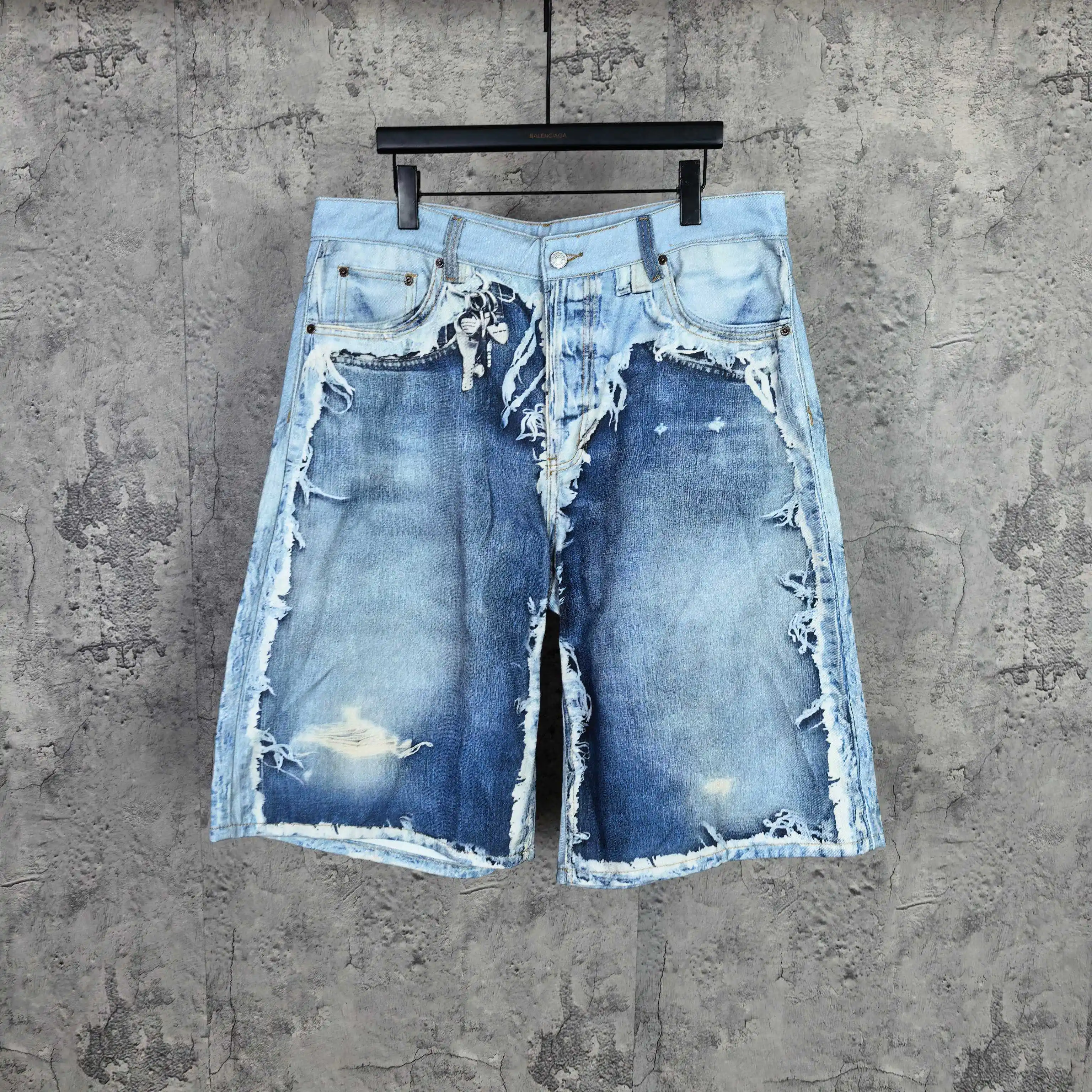 1981 Series 3D-Print Distressed Denim Shorts D17524526