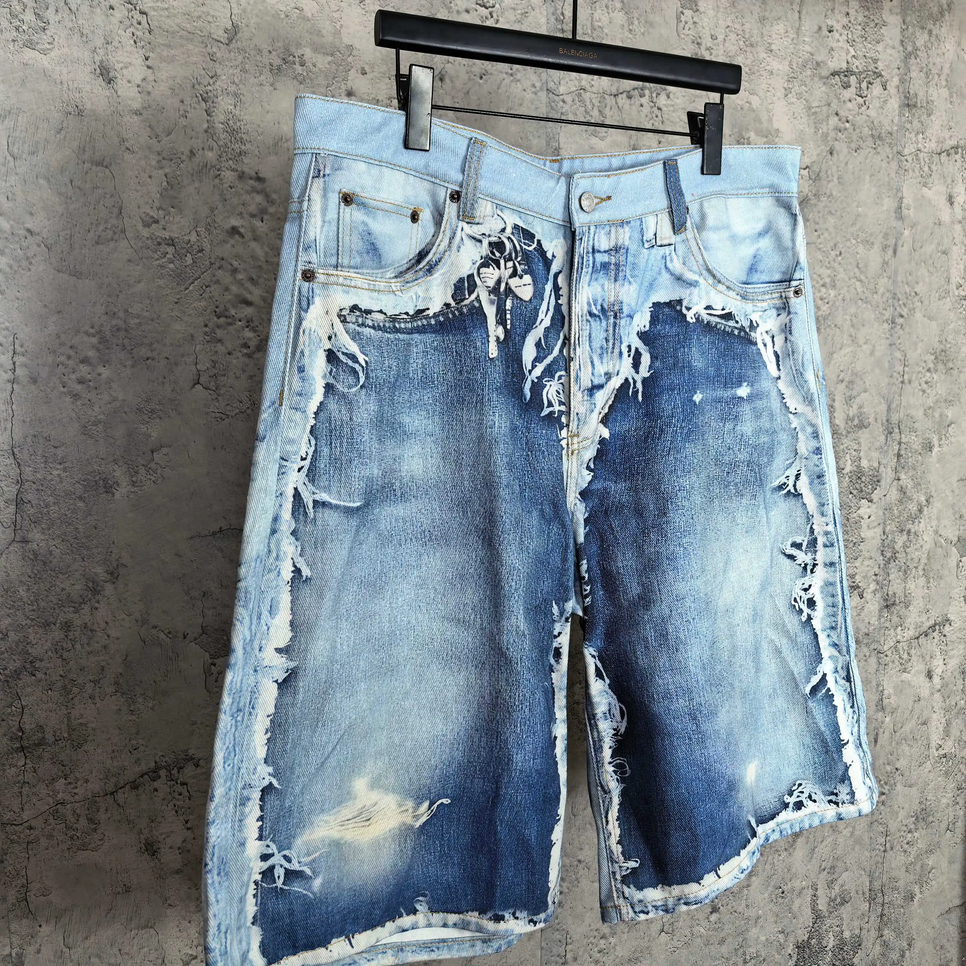 1981 Series 3D-Print Distressed Denim Shorts D17524526 — view 7