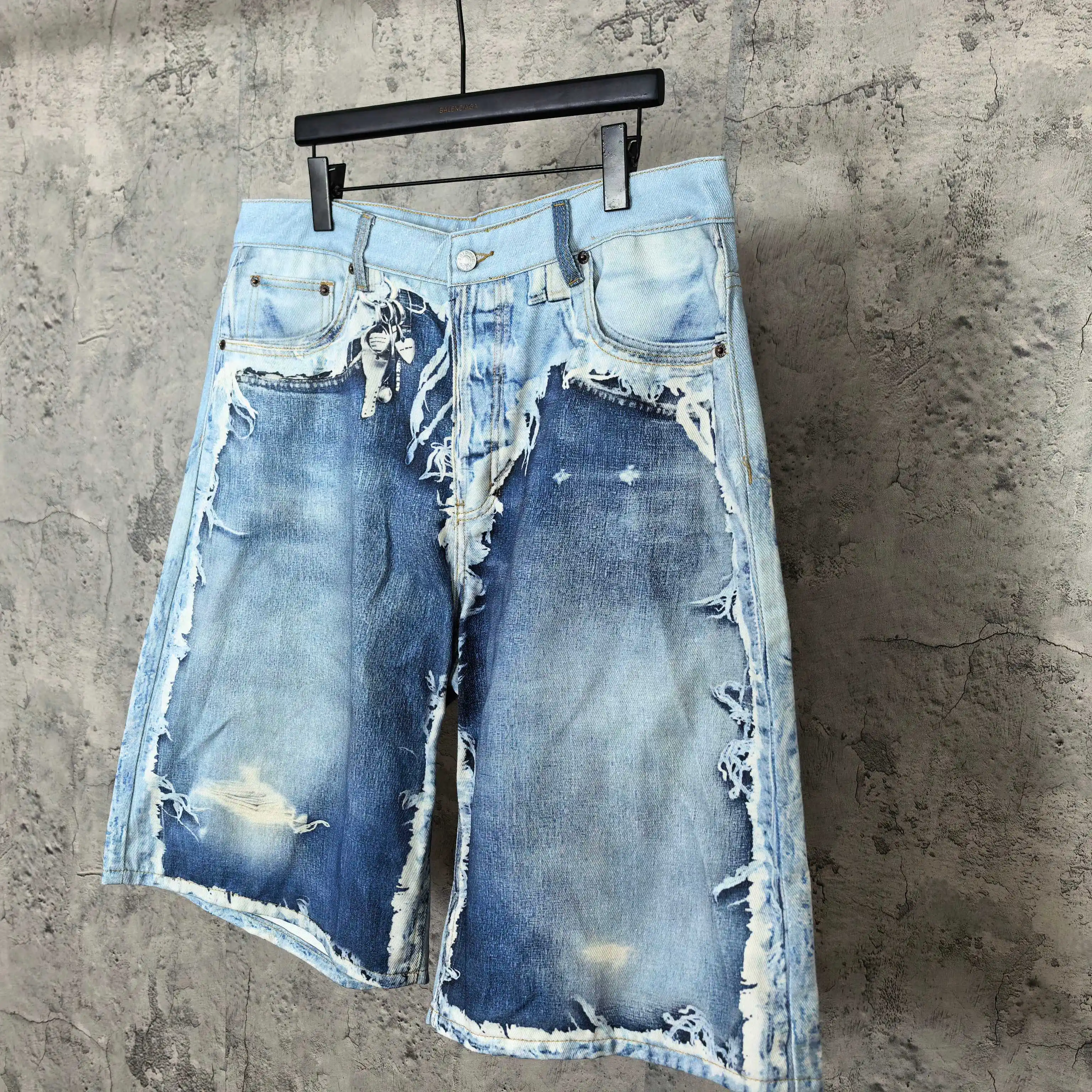 1981 Series 3D-Print Distressed Denim Shorts D17524526 — view 9