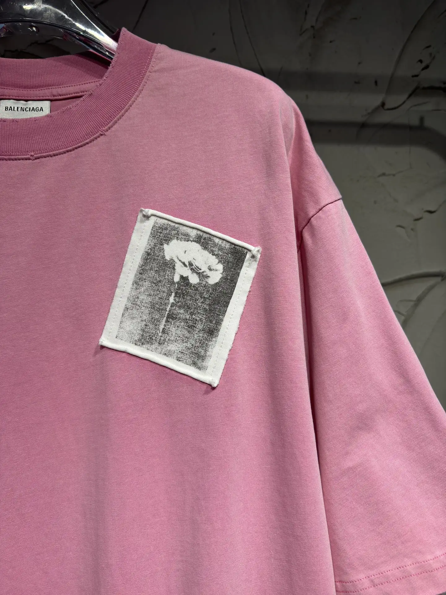Distressed Rose Patch Oversized T-Shirt D17524326 — view 4