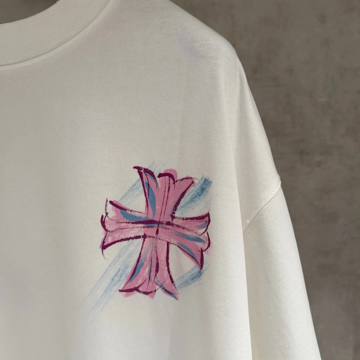 Hand-Painted Cross Logo Cotton T-Shirt D17519000 — view 4