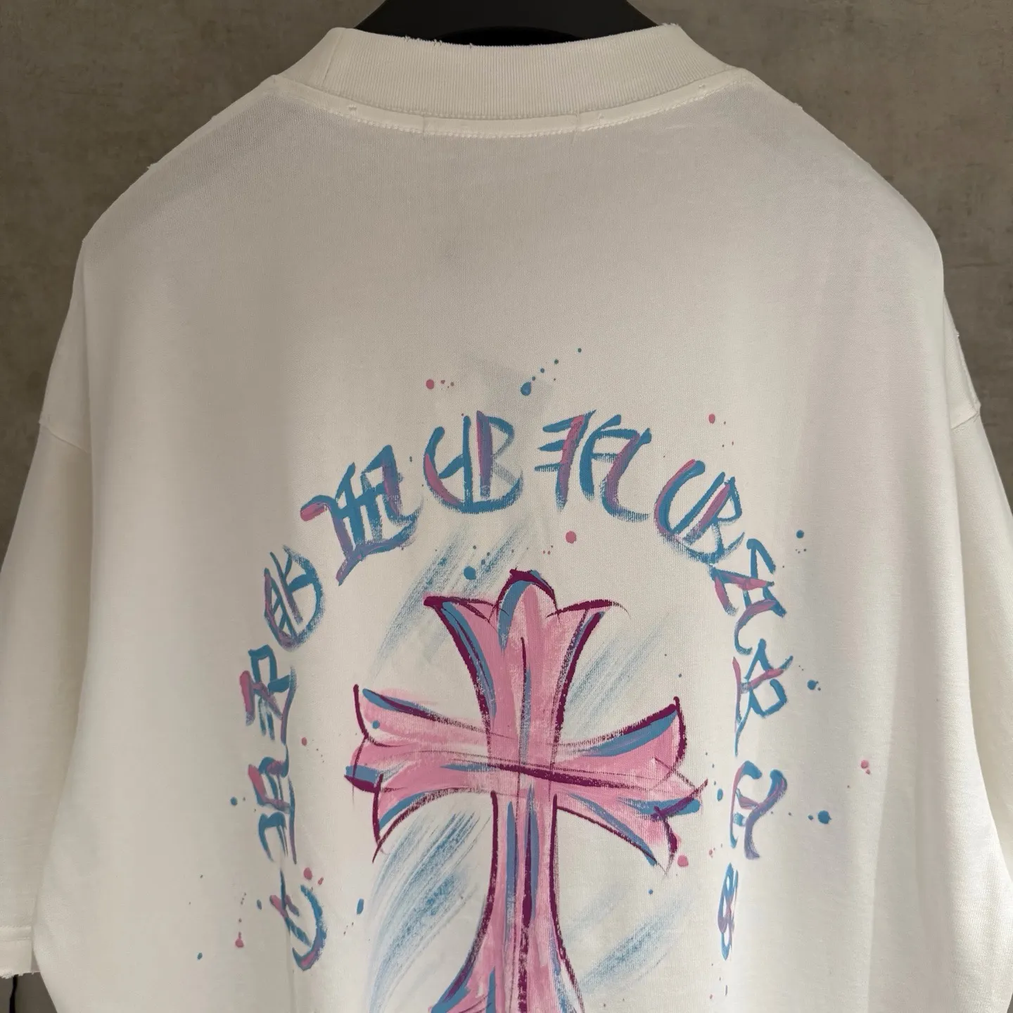 Hand-Painted Cross Logo Cotton T-Shirt D17519000 — view 6