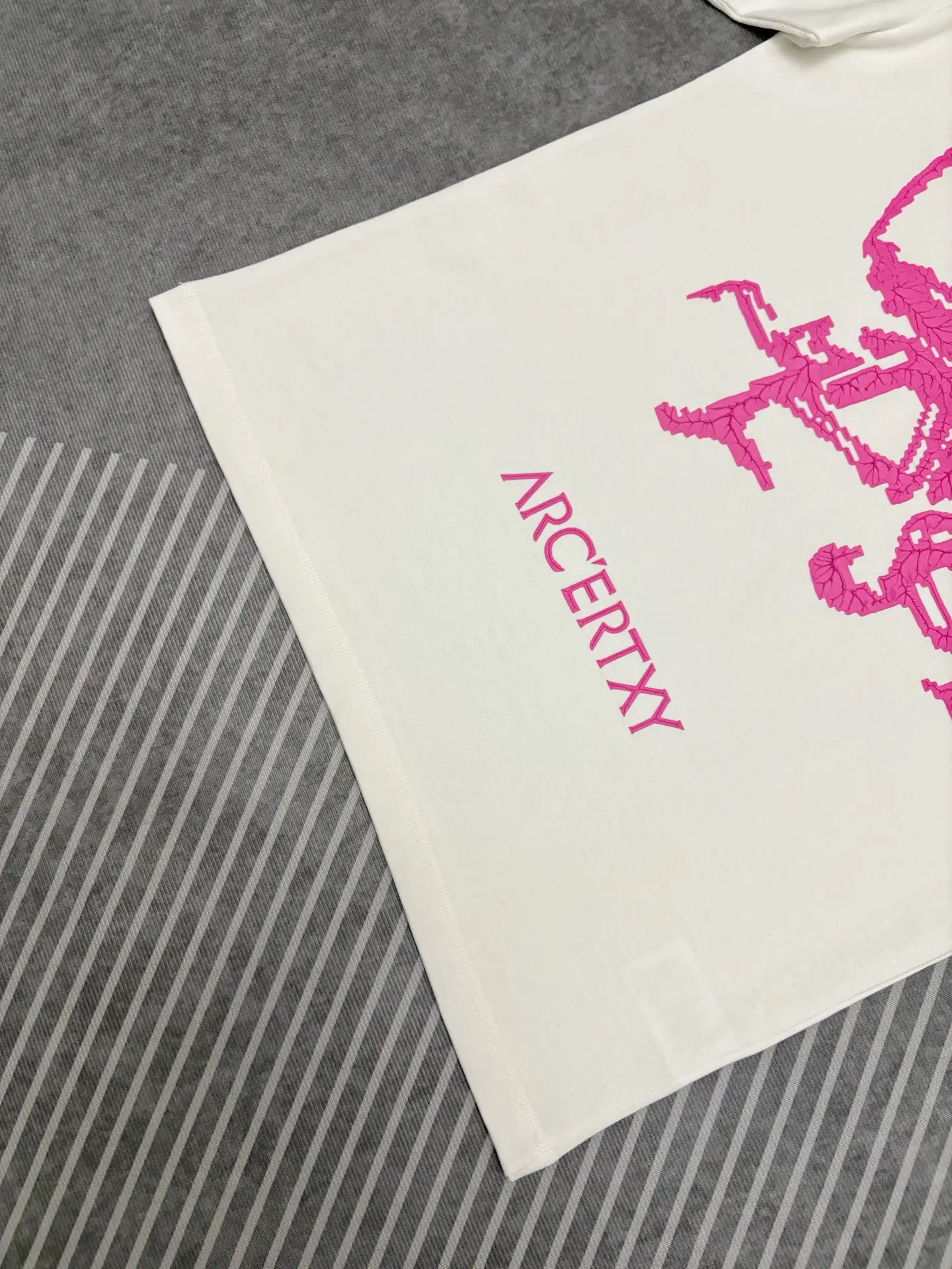 Logo-Print Cotton Jersey T-Shirt D17515304 — view 7