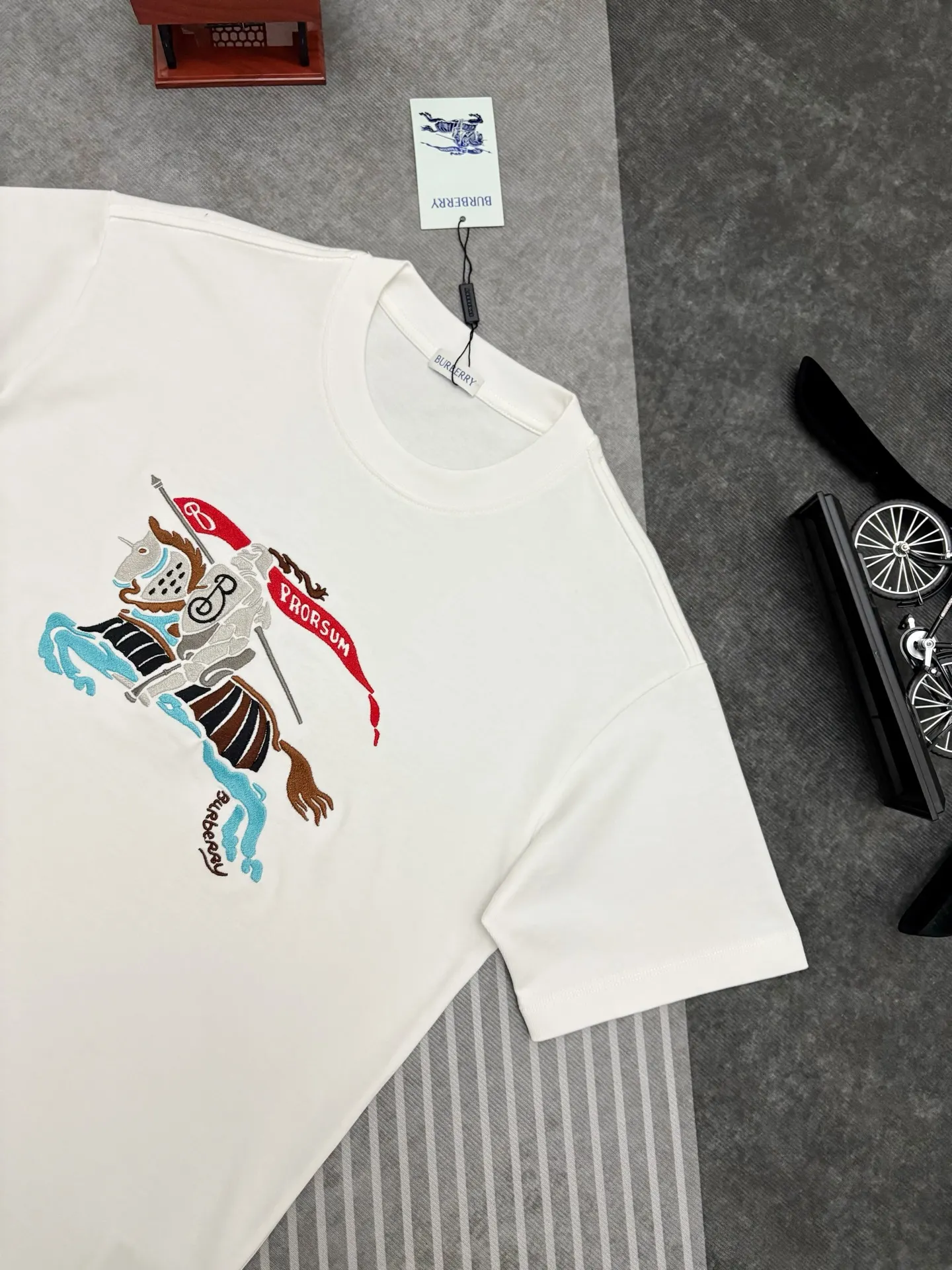 Embroidered Equestrian Knight Cotton T-Shirt D17515300 — view 3