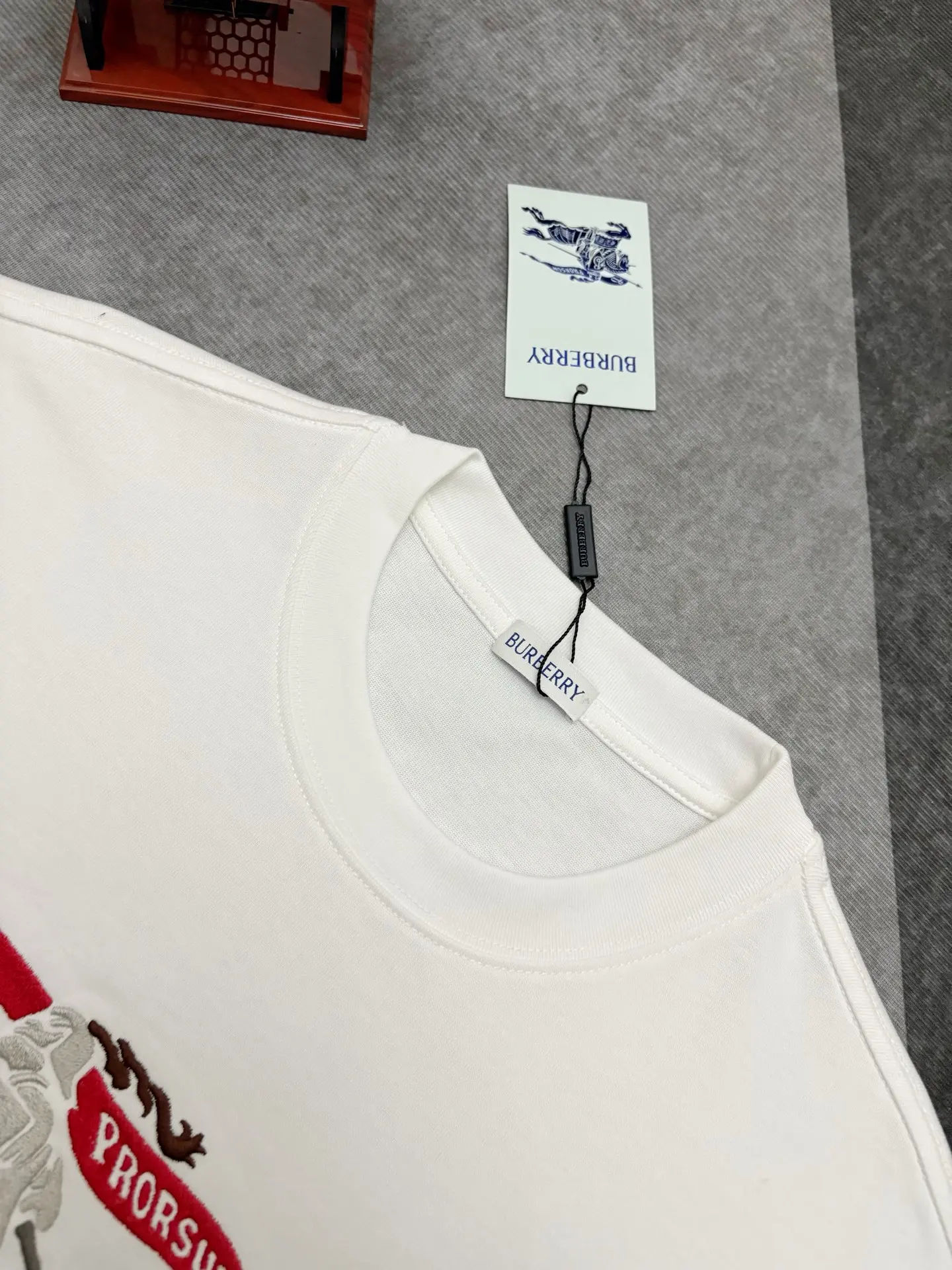 Embroidered Equestrian Knight Cotton T-Shirt D17515300 — view 4