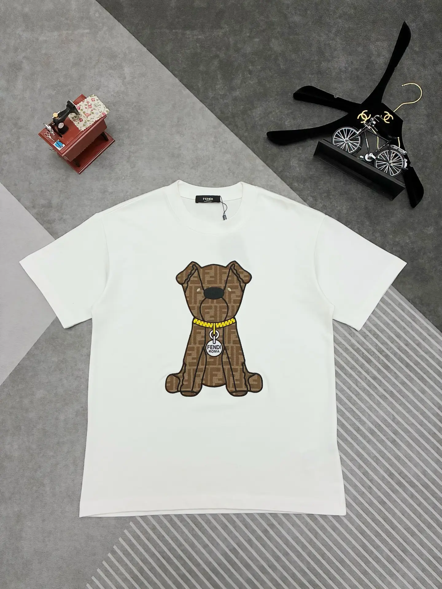 Embroidered Logo Dog Cotton T-Shirt D17515310