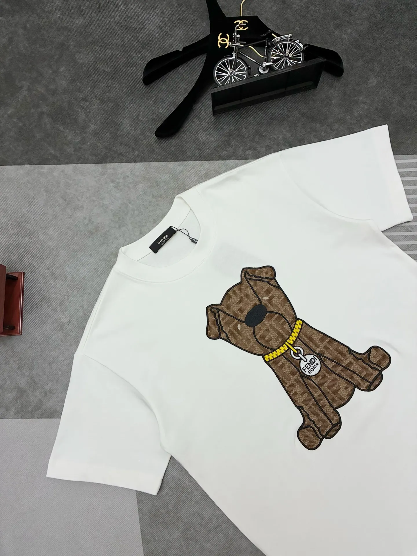 Embroidered Logo Dog Cotton T-Shirt D17515310 — view 2