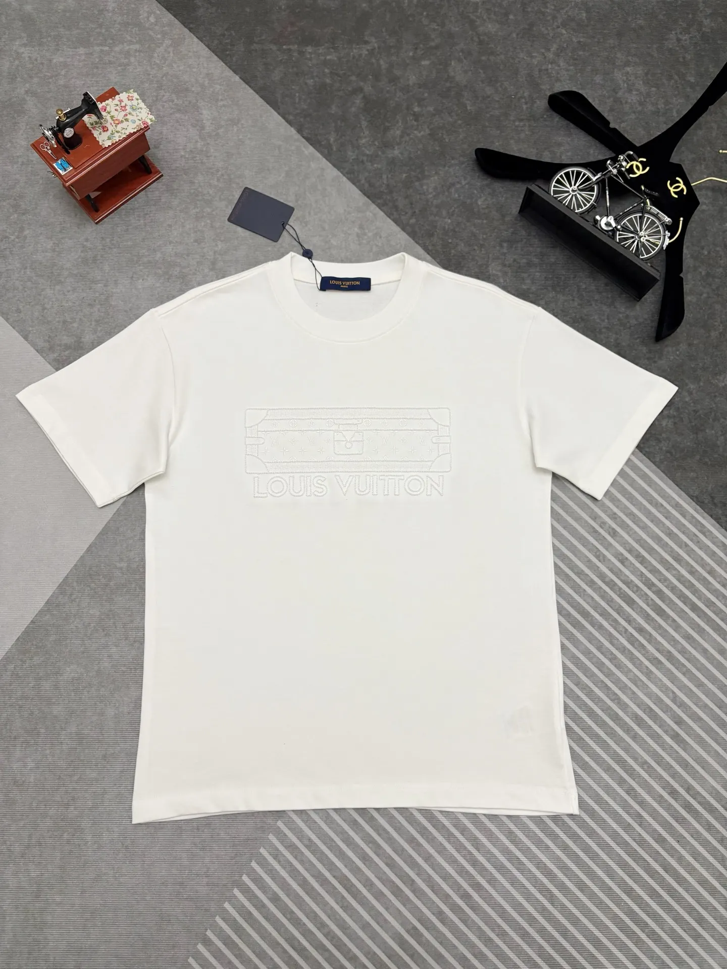 Embroidered Trunk Logo Cotton T-Shirt D17515285