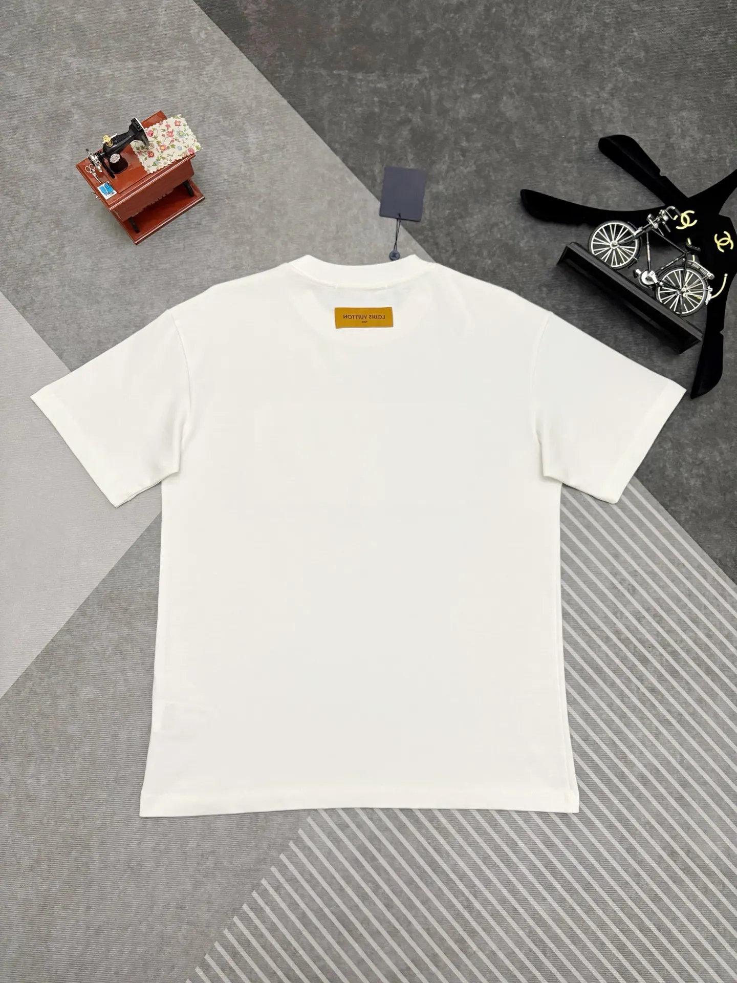 Embroidered Trunk Logo Cotton T-Shirt D17515285 — view 7