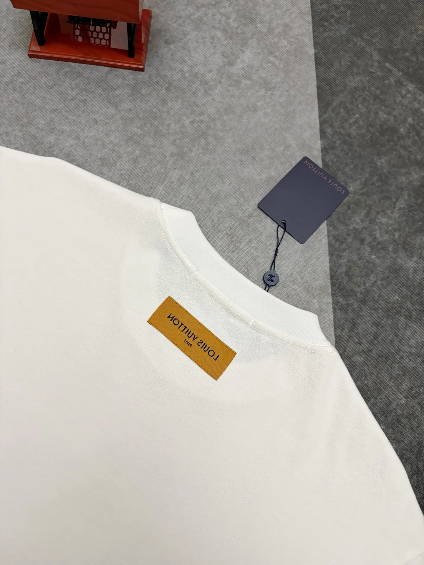Embroidered Trunk Logo Cotton T-Shirt D17515285 — view 9