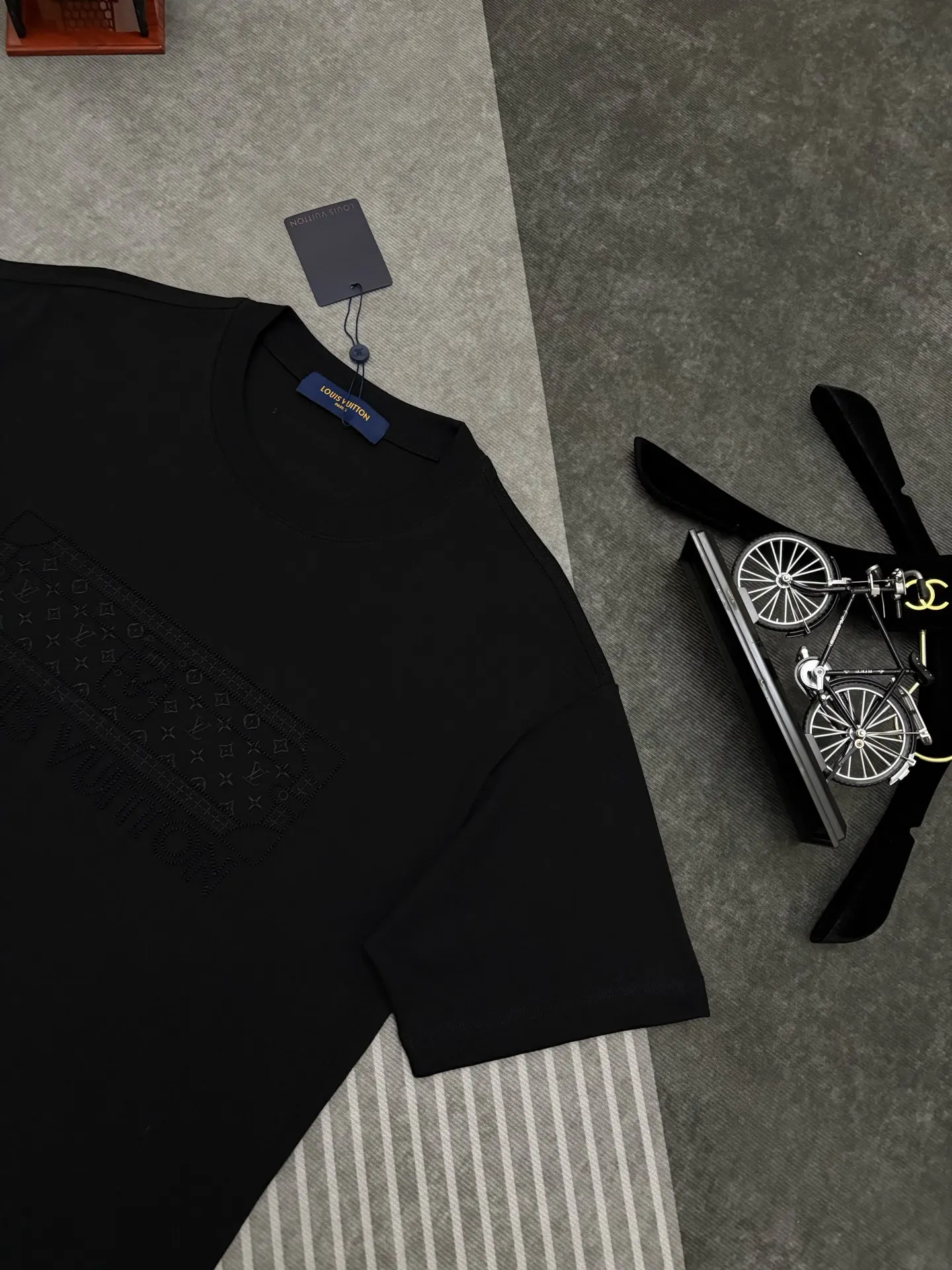Embroidered Monogram Cotton T-Shirt D17515286 — view 3