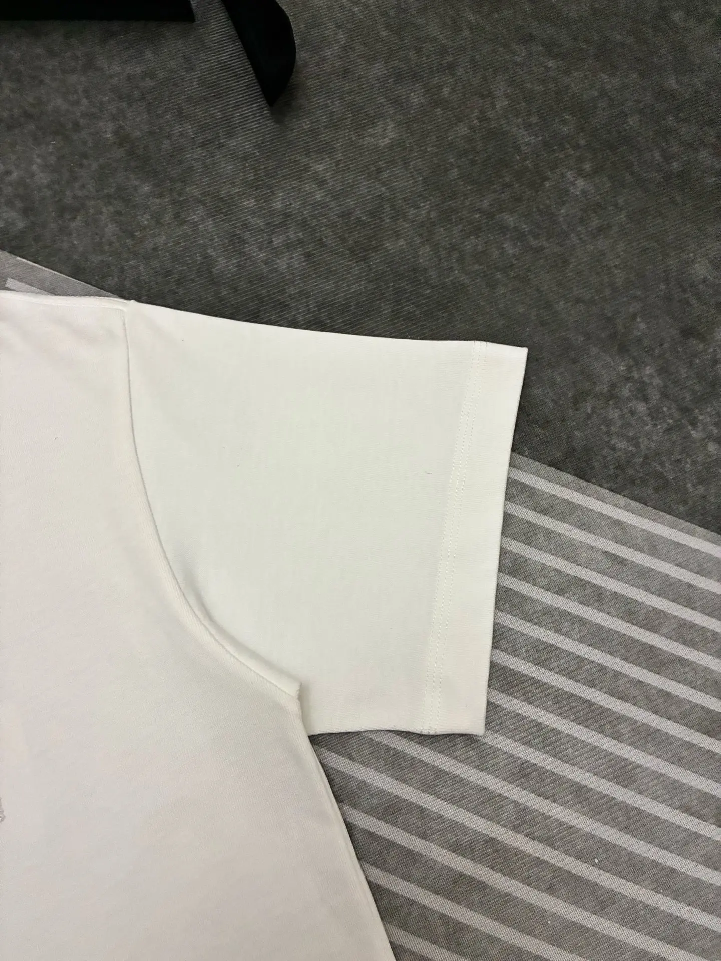 Embroidered Logo Cotton Jersey T-Shirt D17515319 — view 6