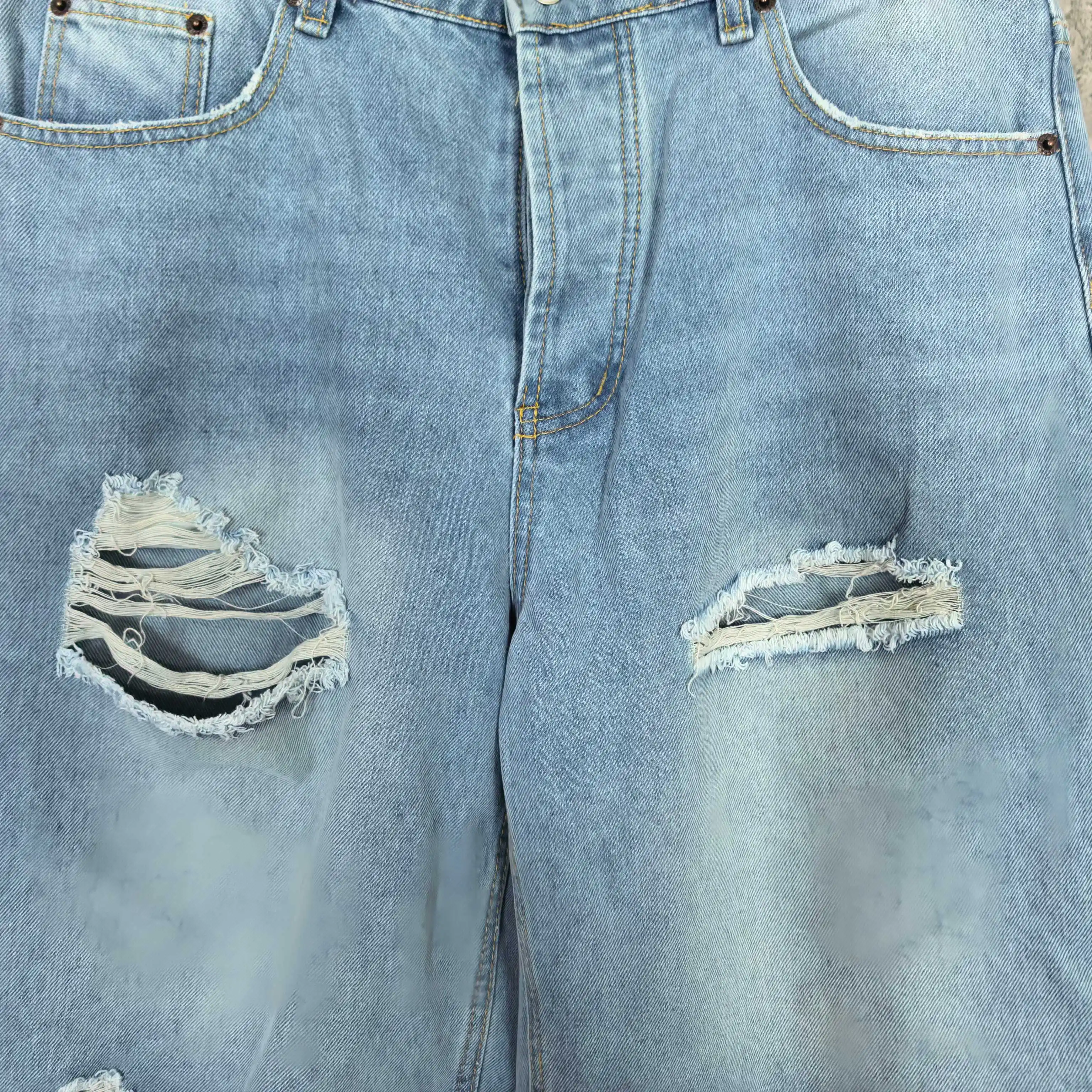 Distressed Loose-Fit Denim Shorts D18024582 — view 8