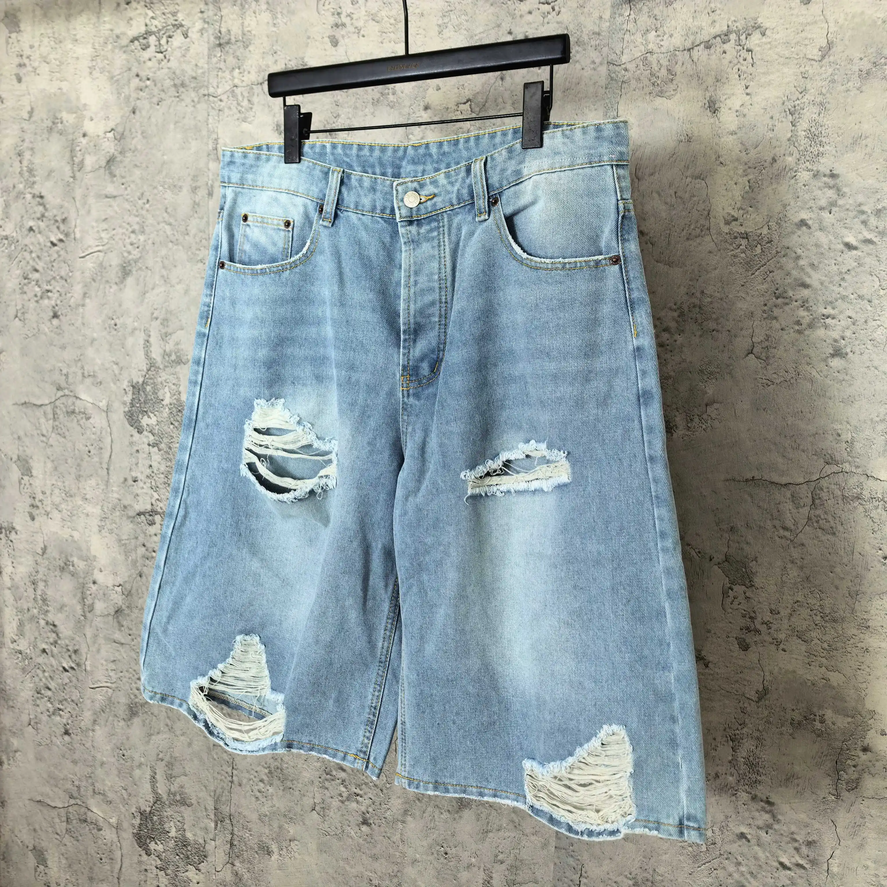 Distressed Loose-Fit Denim Shorts D18024582 — view 9