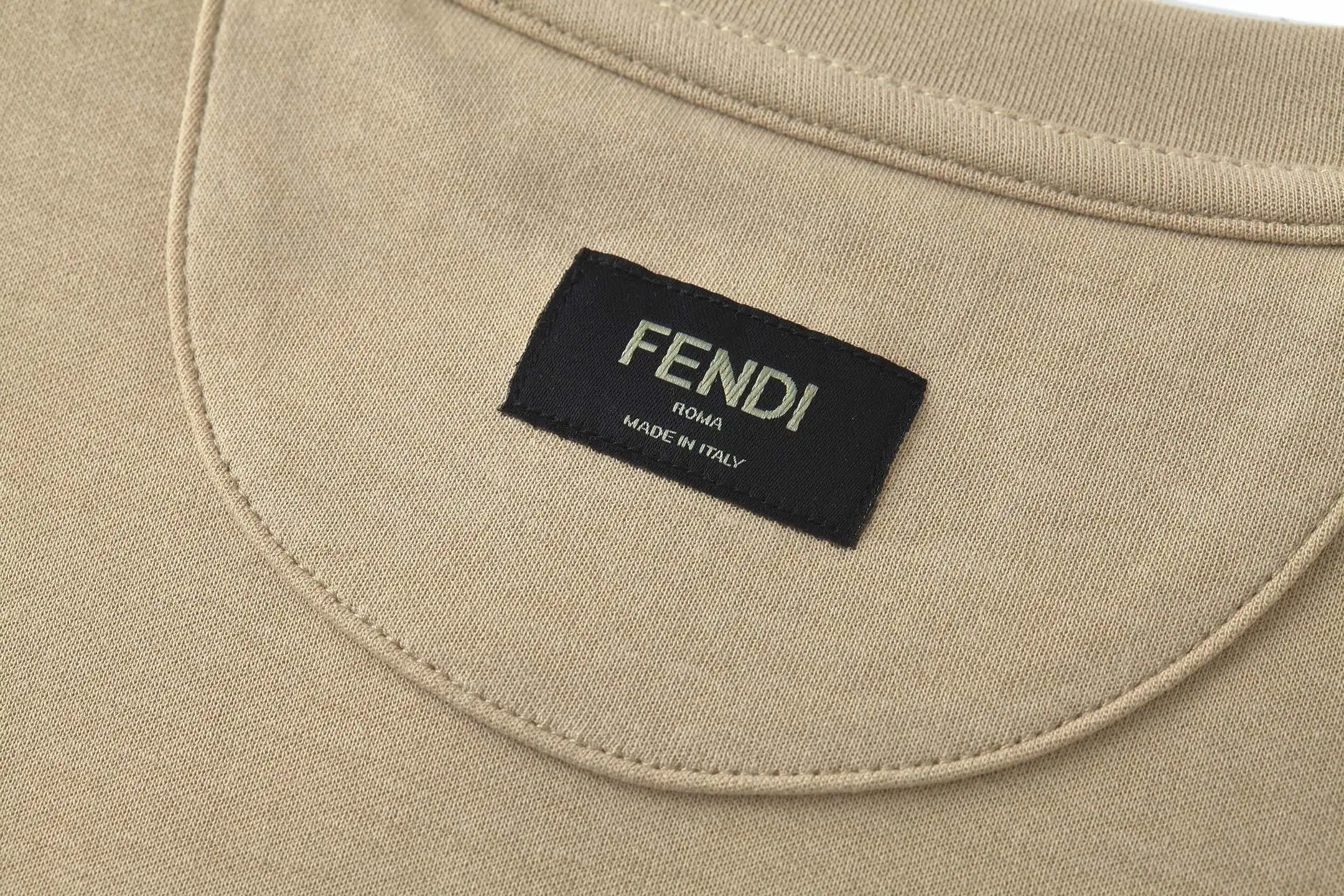 FF Logo Hardware Cotton T-Shirt D18014212 — view 4