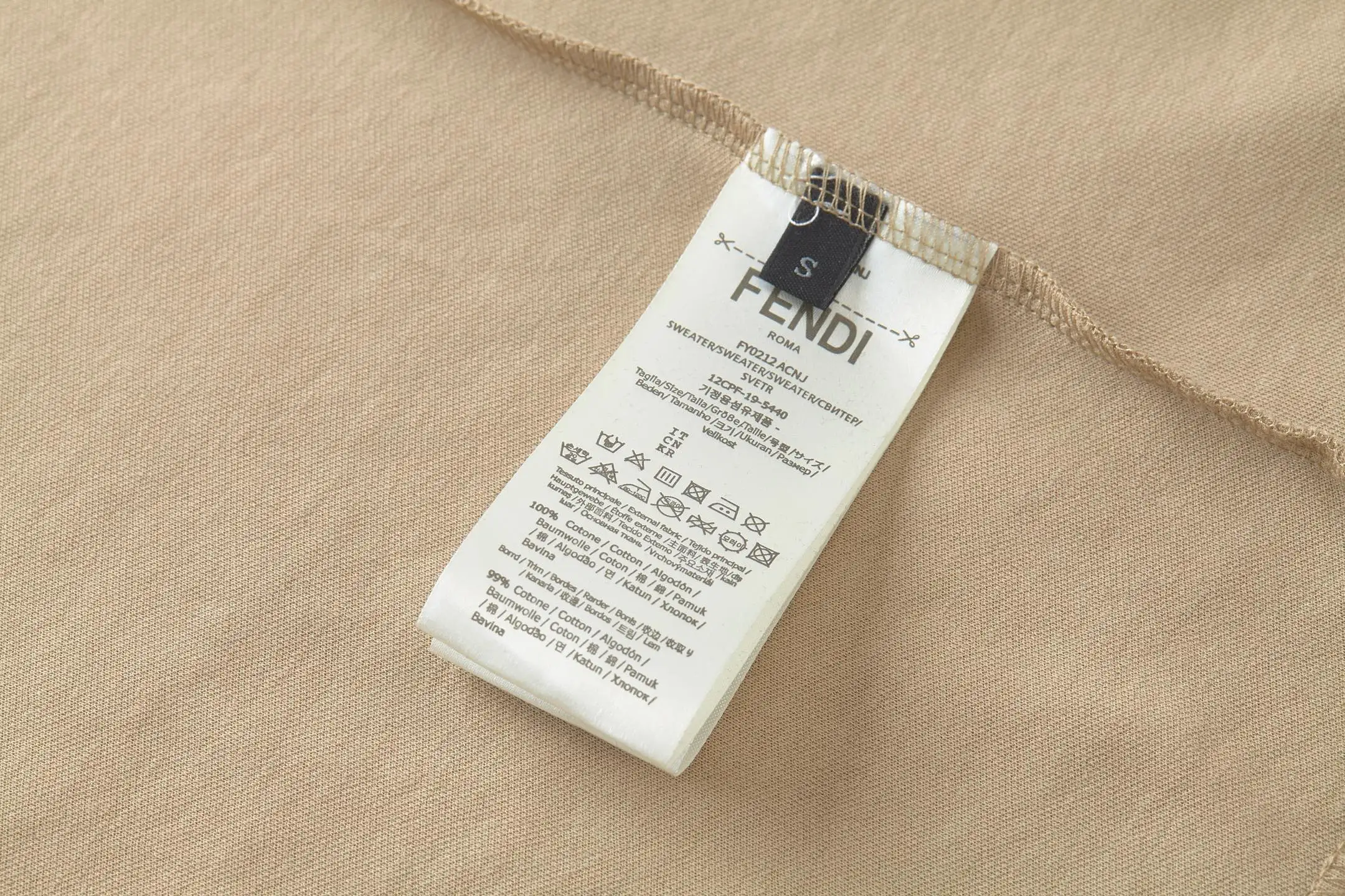 FF Logo Hardware Cotton T-Shirt D18014212 — view 9
