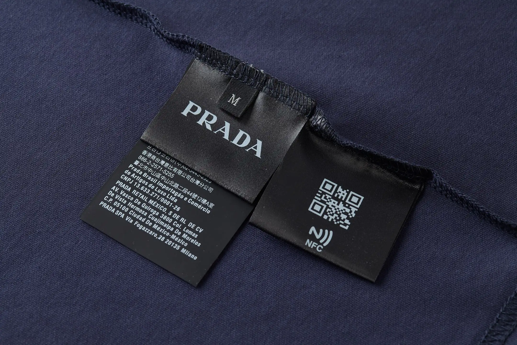Logo-Badge Oversized Cotton T-Shirt D18014170 — view 9