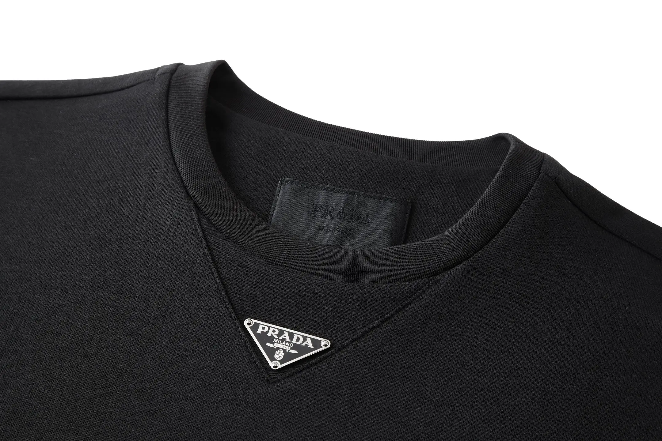 Oversized Logo-Badge Cotton T-Shirt D18014215 — view 3
