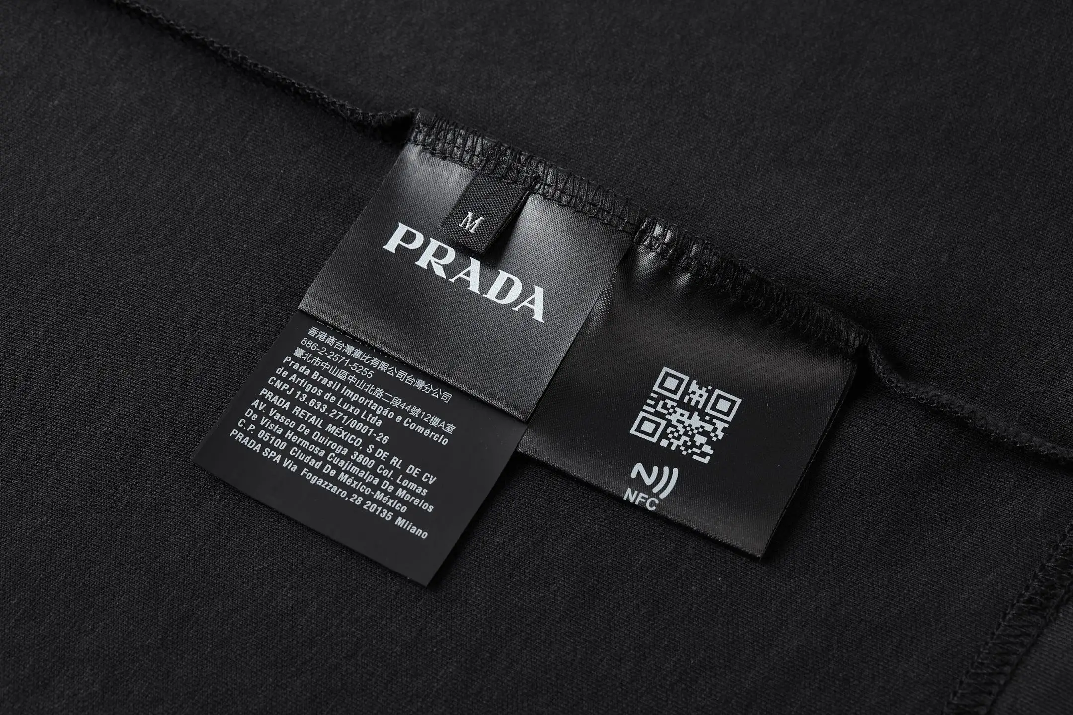 Oversized Logo-Badge Cotton T-Shirt D18014215 — view 9
