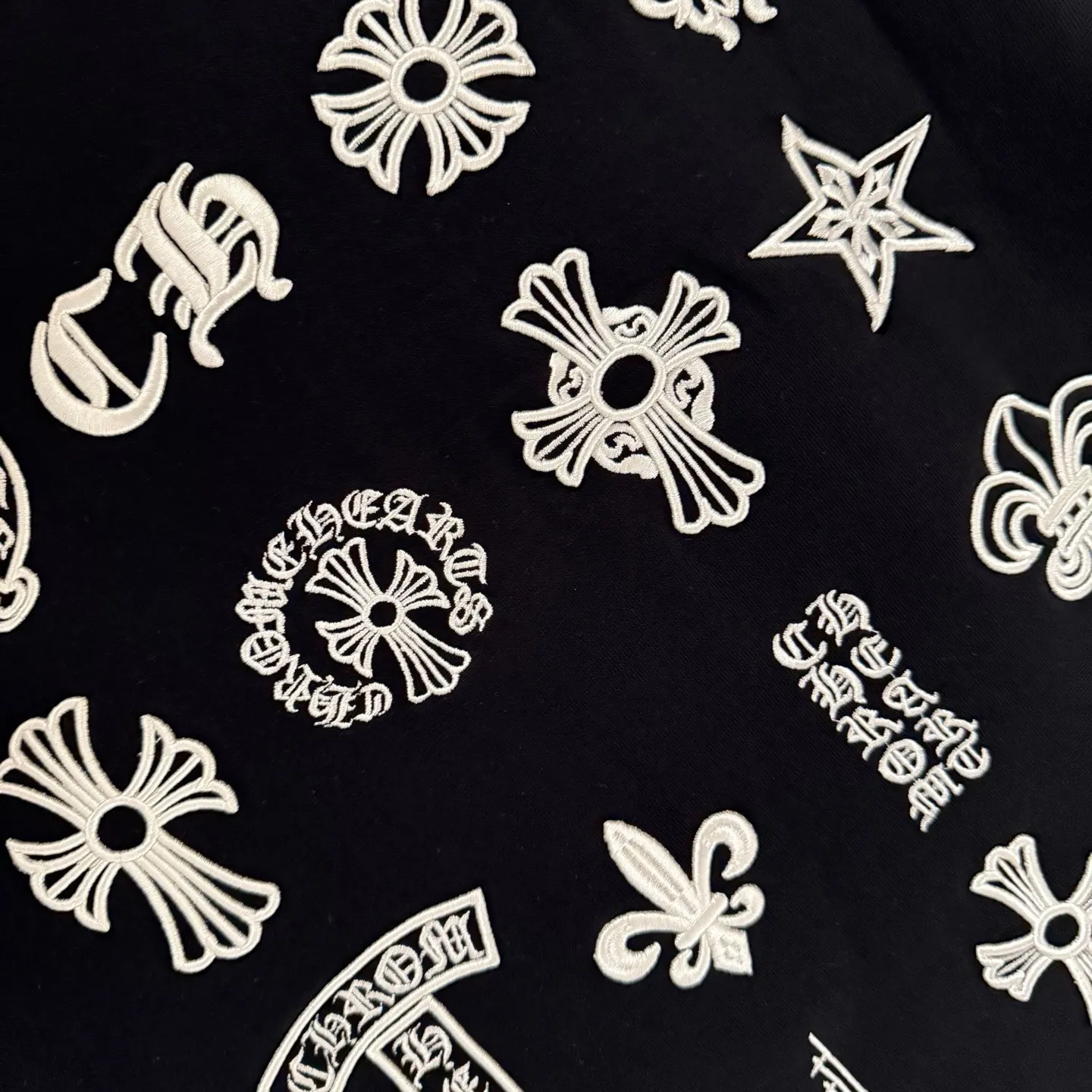Embroidered Heavyweight Cotton T-Shirt D18018999 — view 7