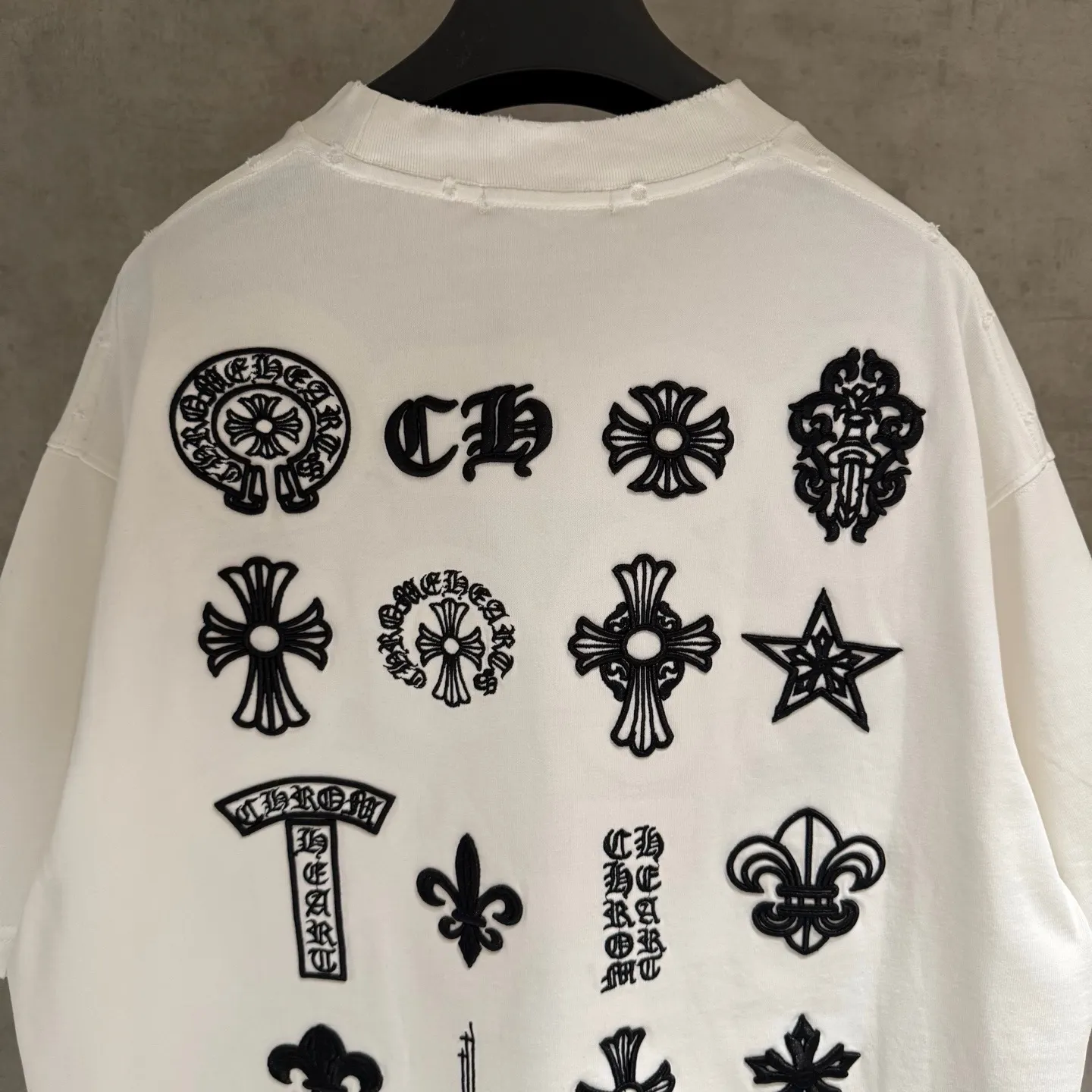 Embroidered Heavyweight Cotton T-Shirt D18018998 — view 4