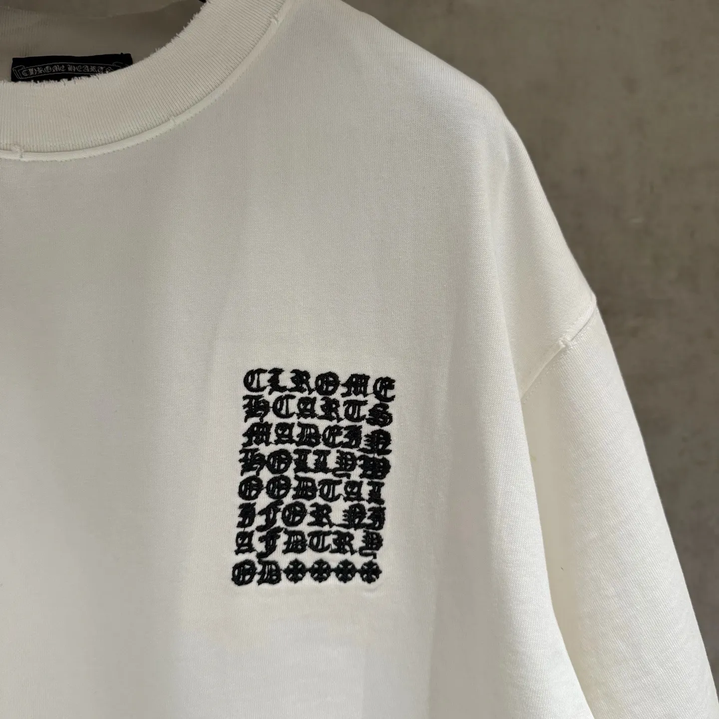 Embroidered Heavyweight Cotton T-Shirt D18018998 — view 6