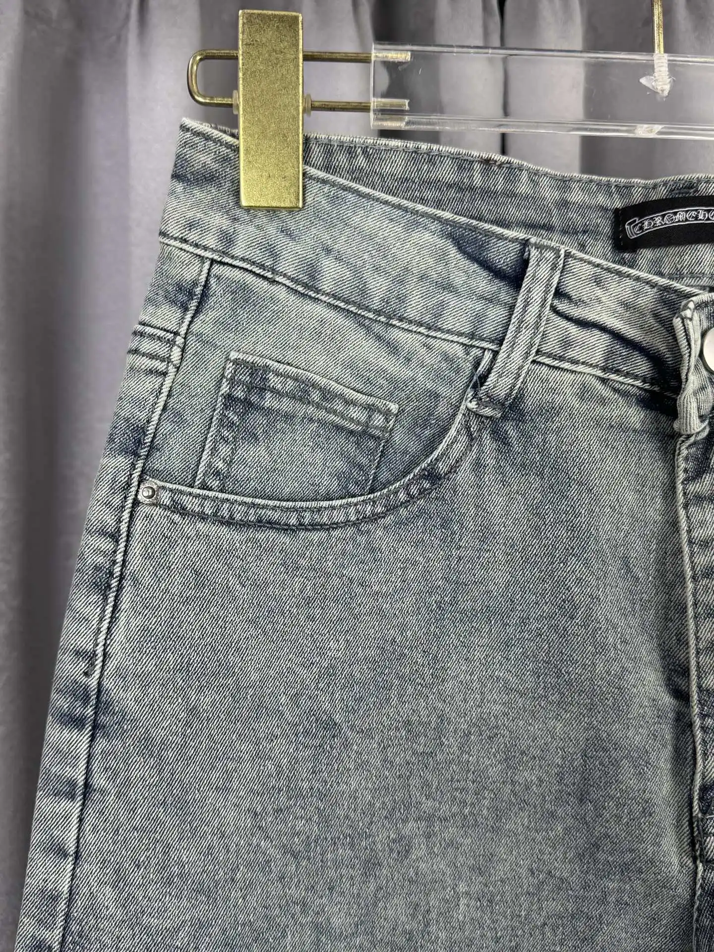 Chrome Hearts Embossed Cross Logo Jeans D18019562 — view 4