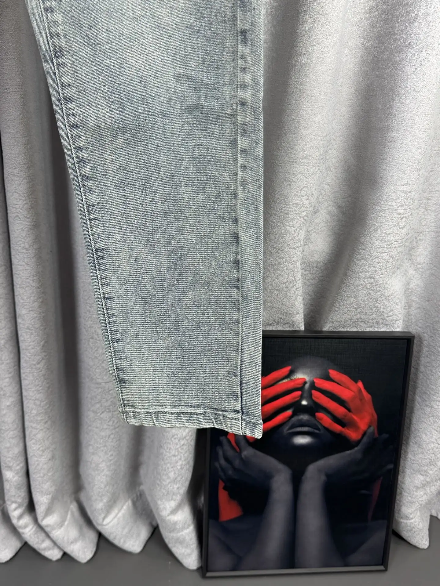 Chrome Hearts Embossed Cross Logo Jeans D18019562 — view 5