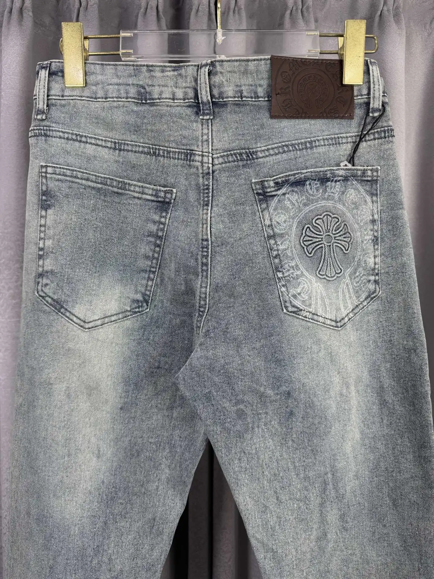 Chrome Hearts Embossed Cross Logo Jeans D18019562 — view 7