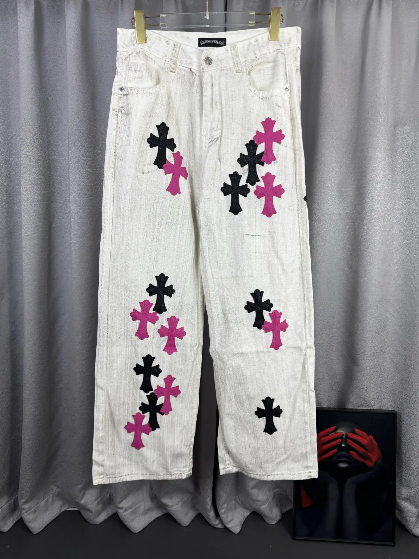 Cross Patch Remake Straight-Leg Jeans D18019549