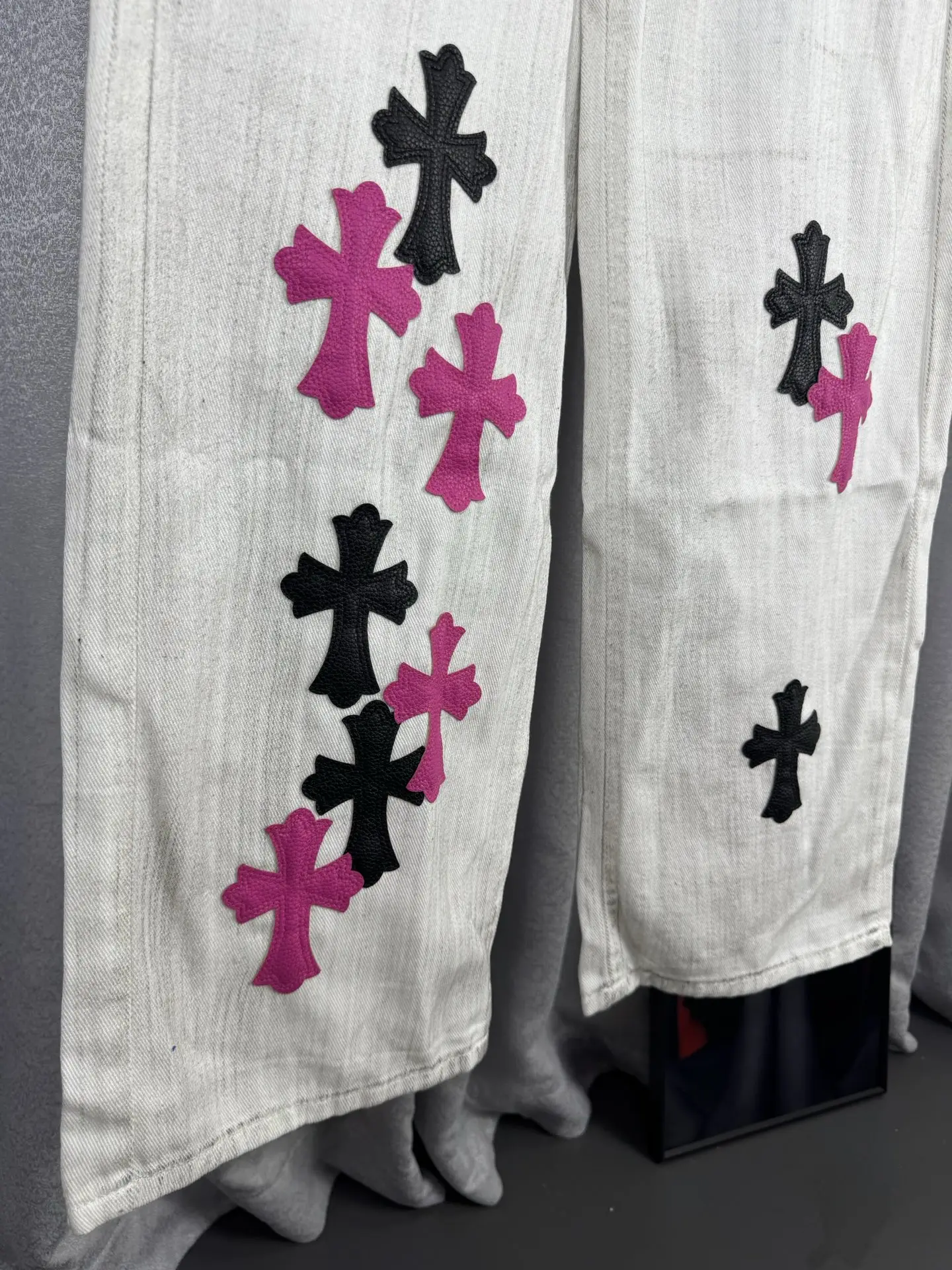 Cross Patch Remake Straight-Leg Jeans D18019549 — view 7