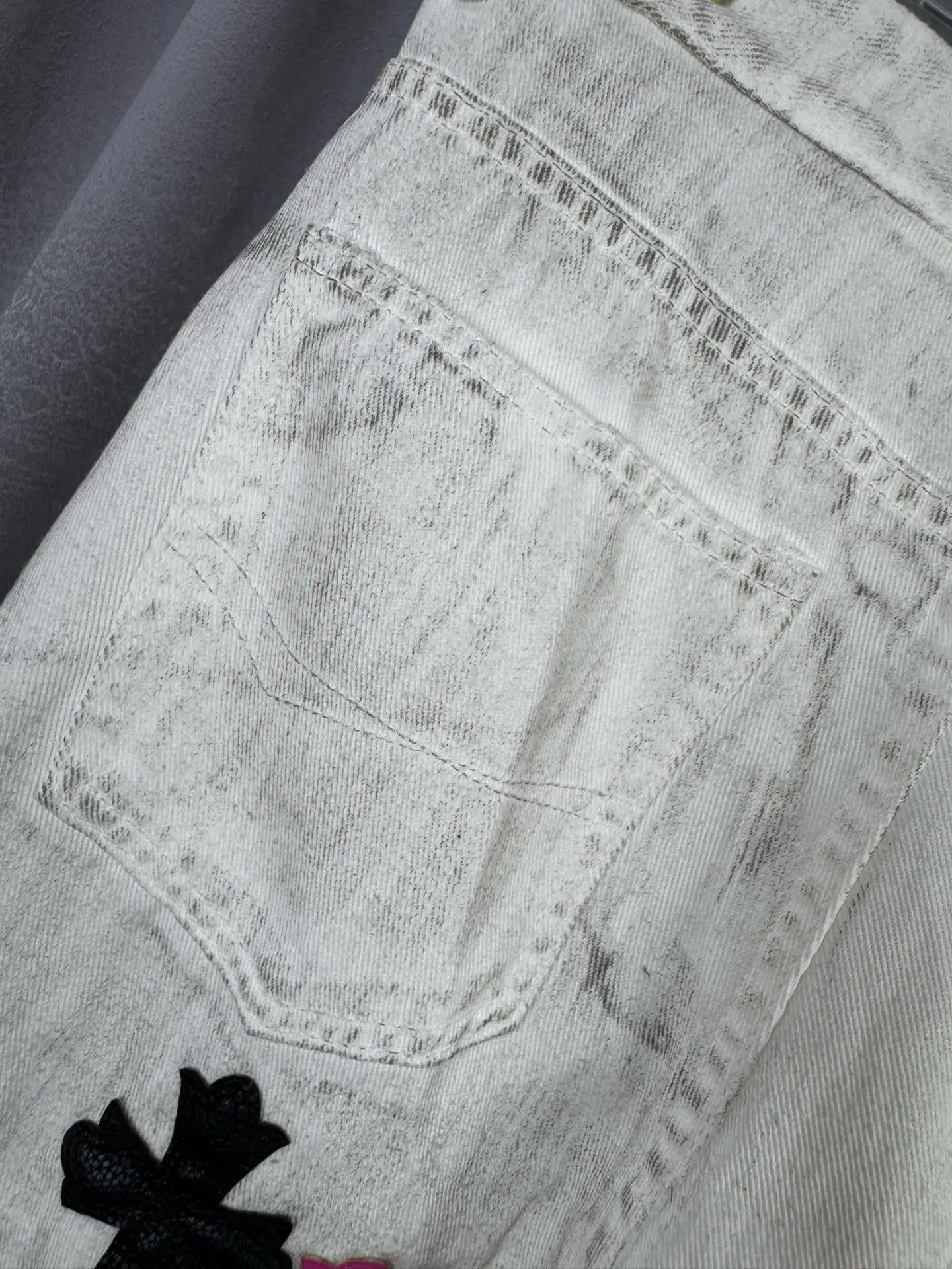 Cross Patch Remake Straight-Leg Jeans D18019549 — view 8