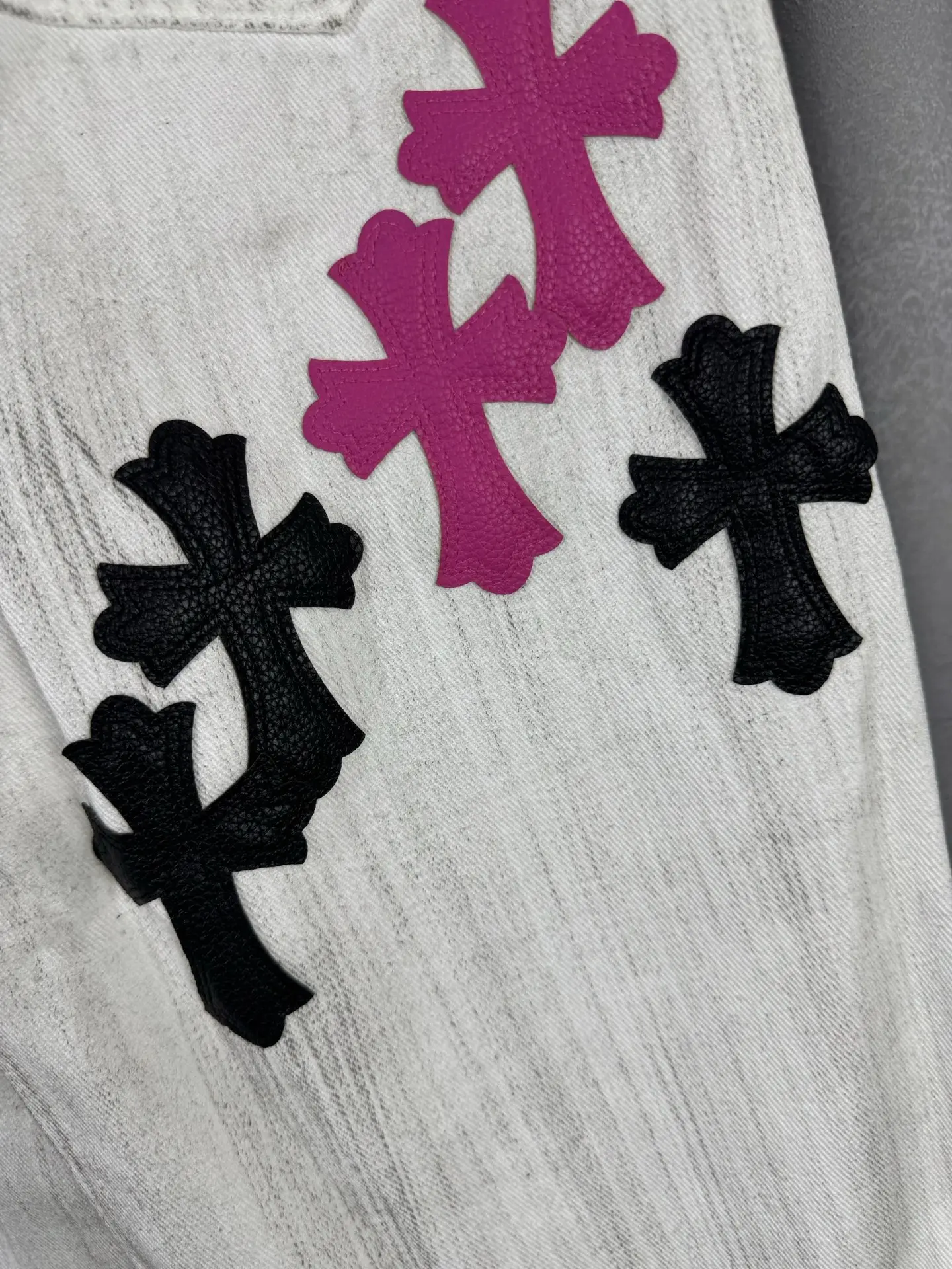 Cross Patch Remake Straight-Leg Jeans D18019549 — view 9