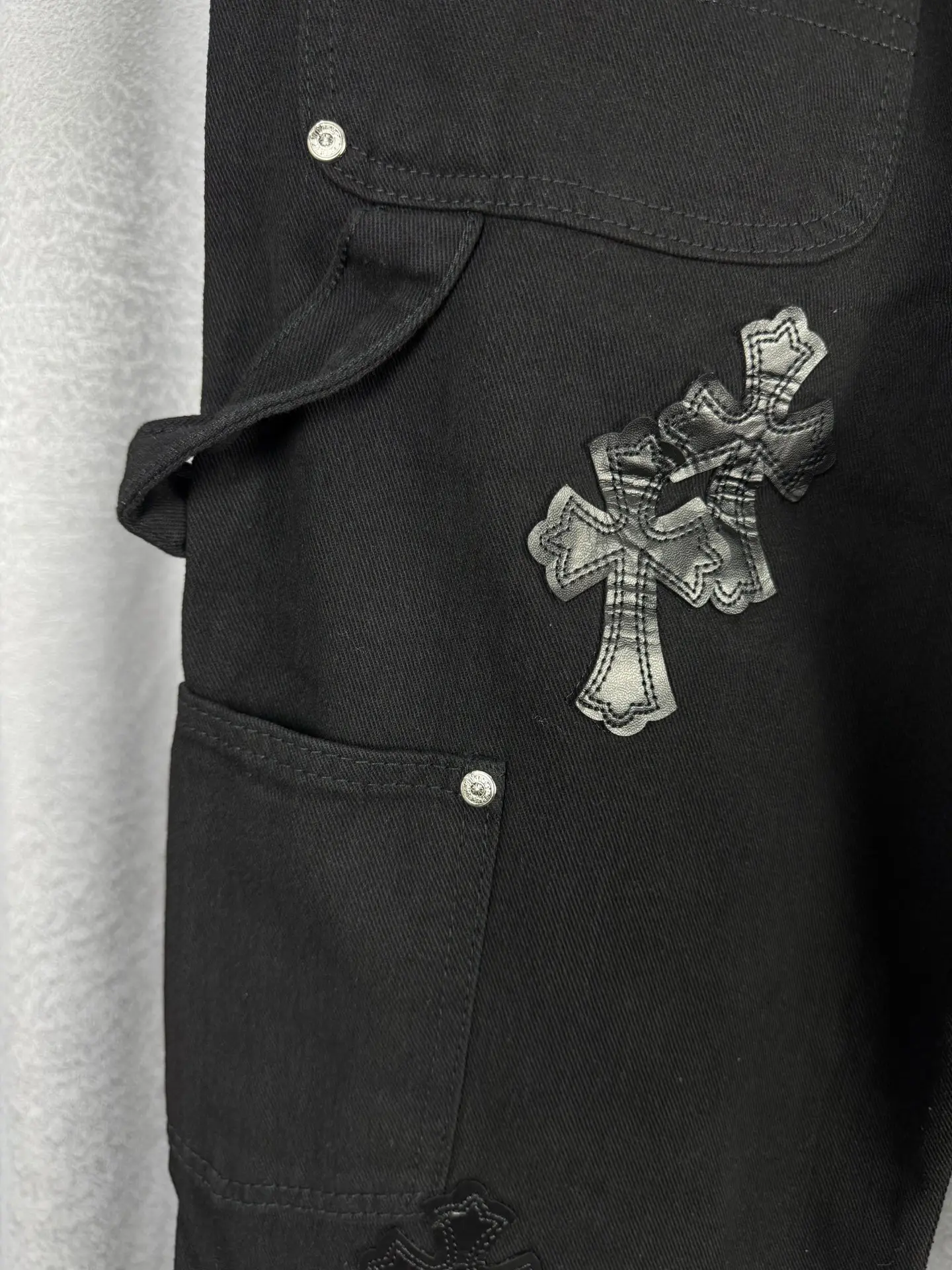 Chrome Hearts Cross Patch Remake Jeans D18019550 — view 8