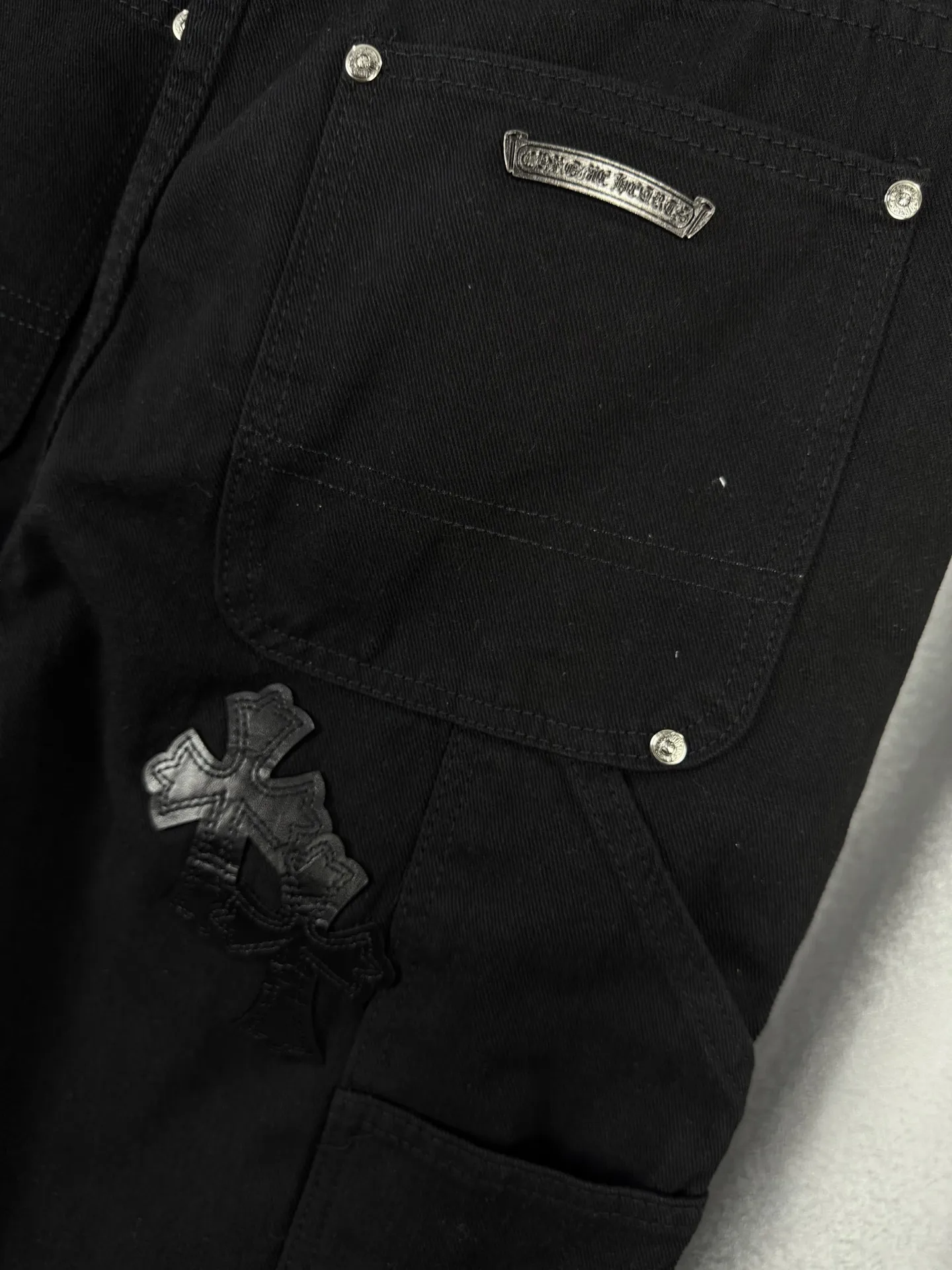 Chrome Hearts Cross Patch Remake Jeans D18019550 — view 9