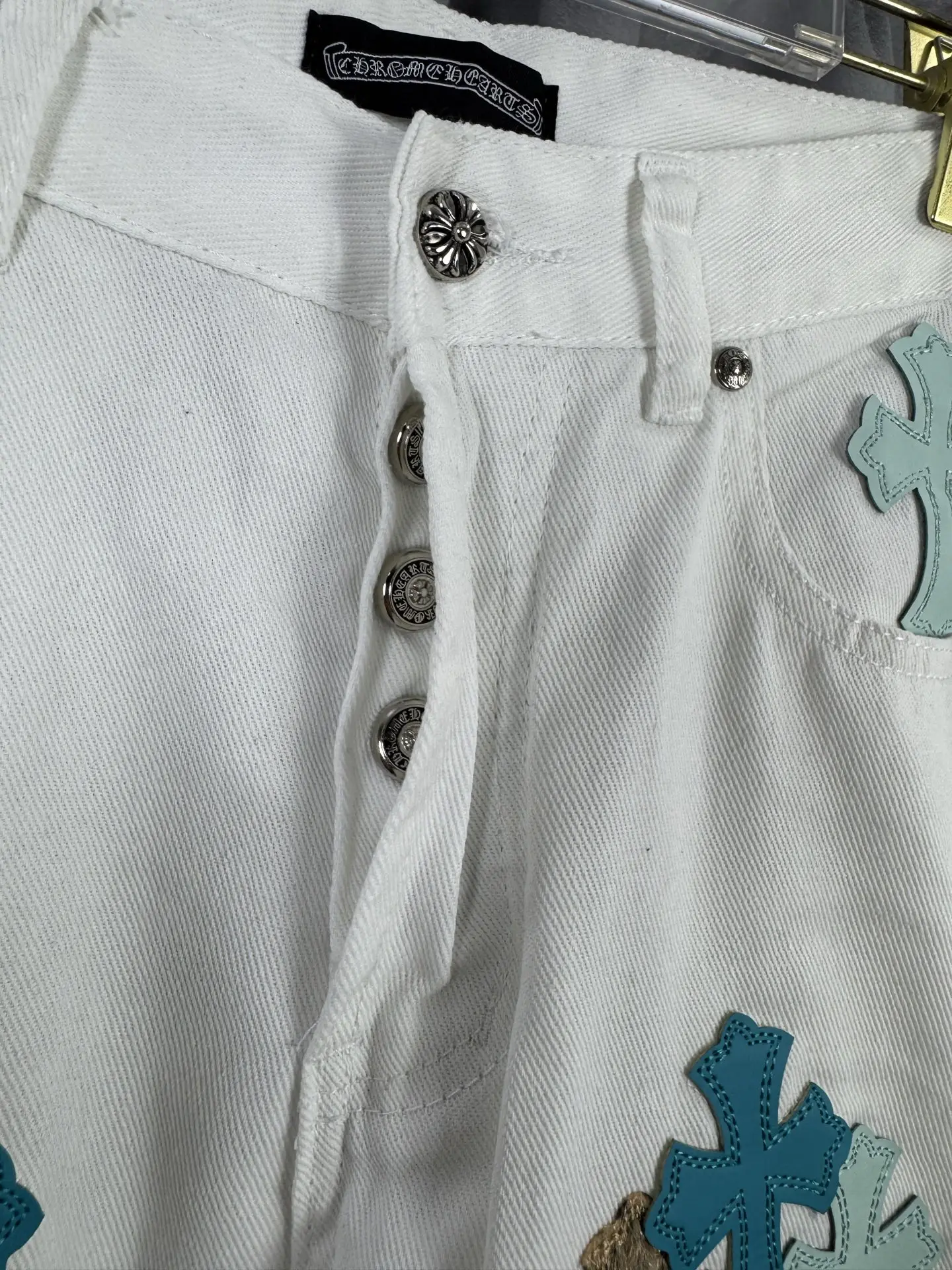 Cross Patch Straight-Leg Jeans D18019569 — view 5