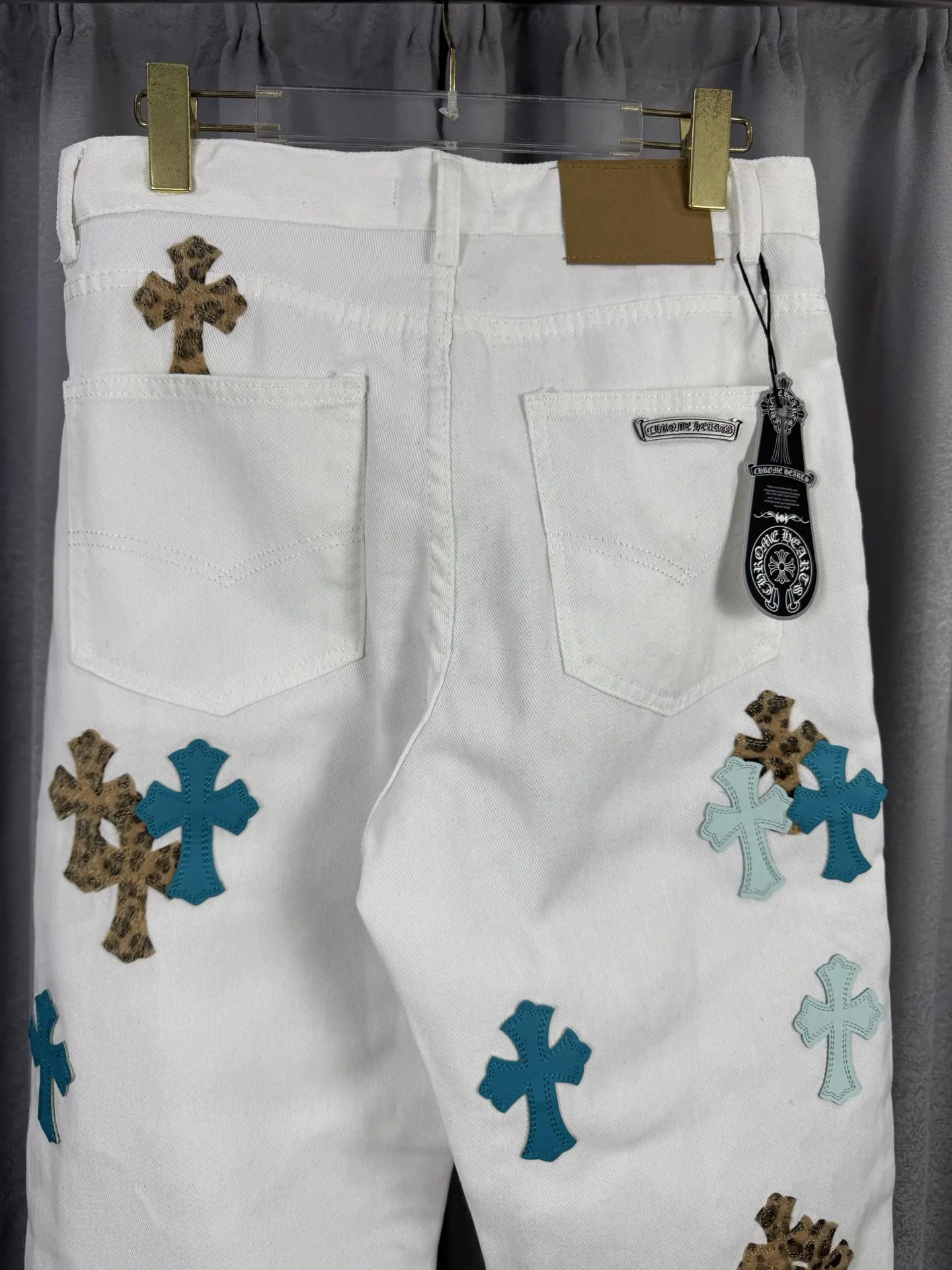 Cross Patch Straight-Leg Jeans D18019569 — view 7
