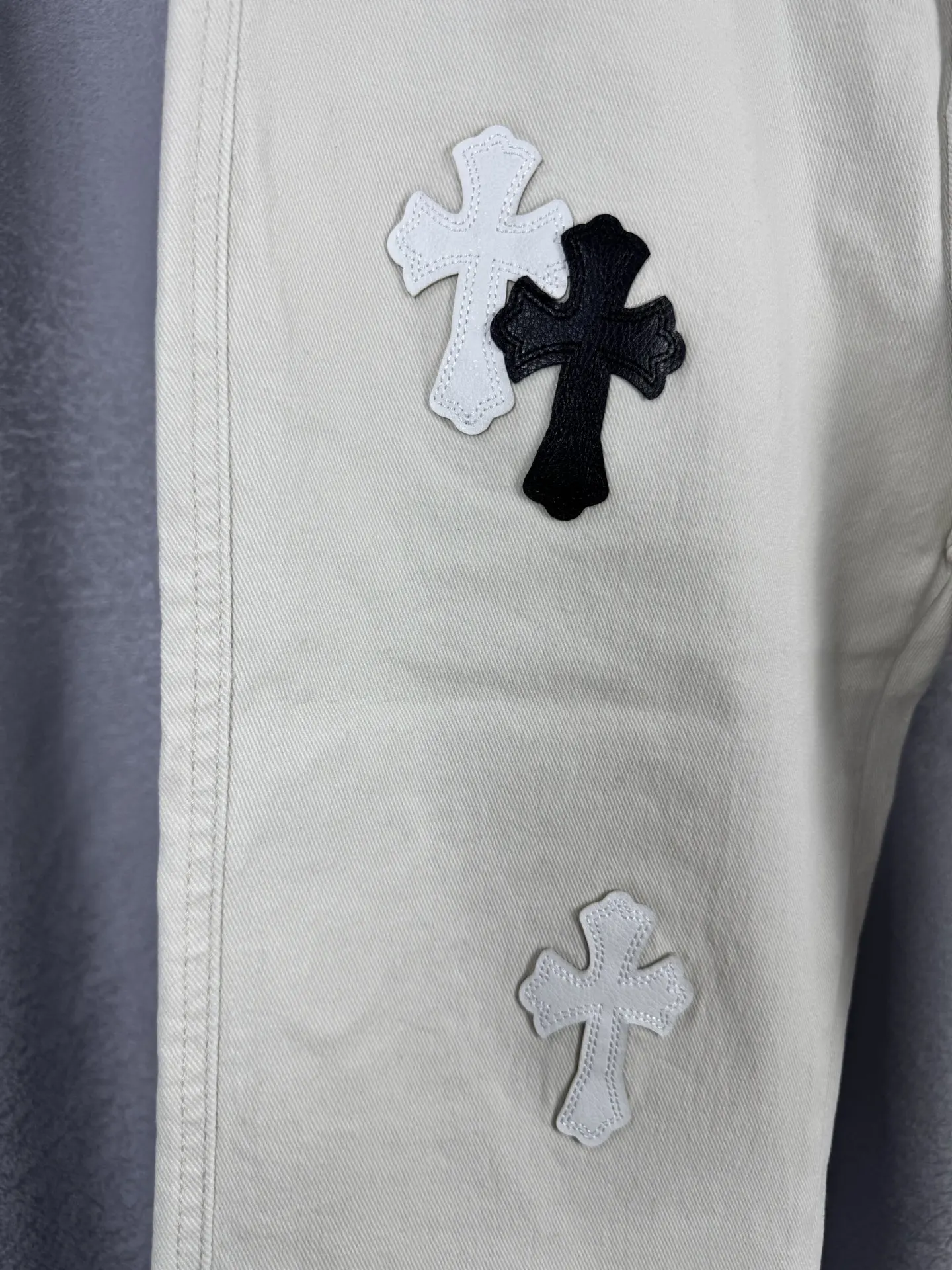 Chrome Hearts Leather Patch Remake Jeans D18019548 — view 6