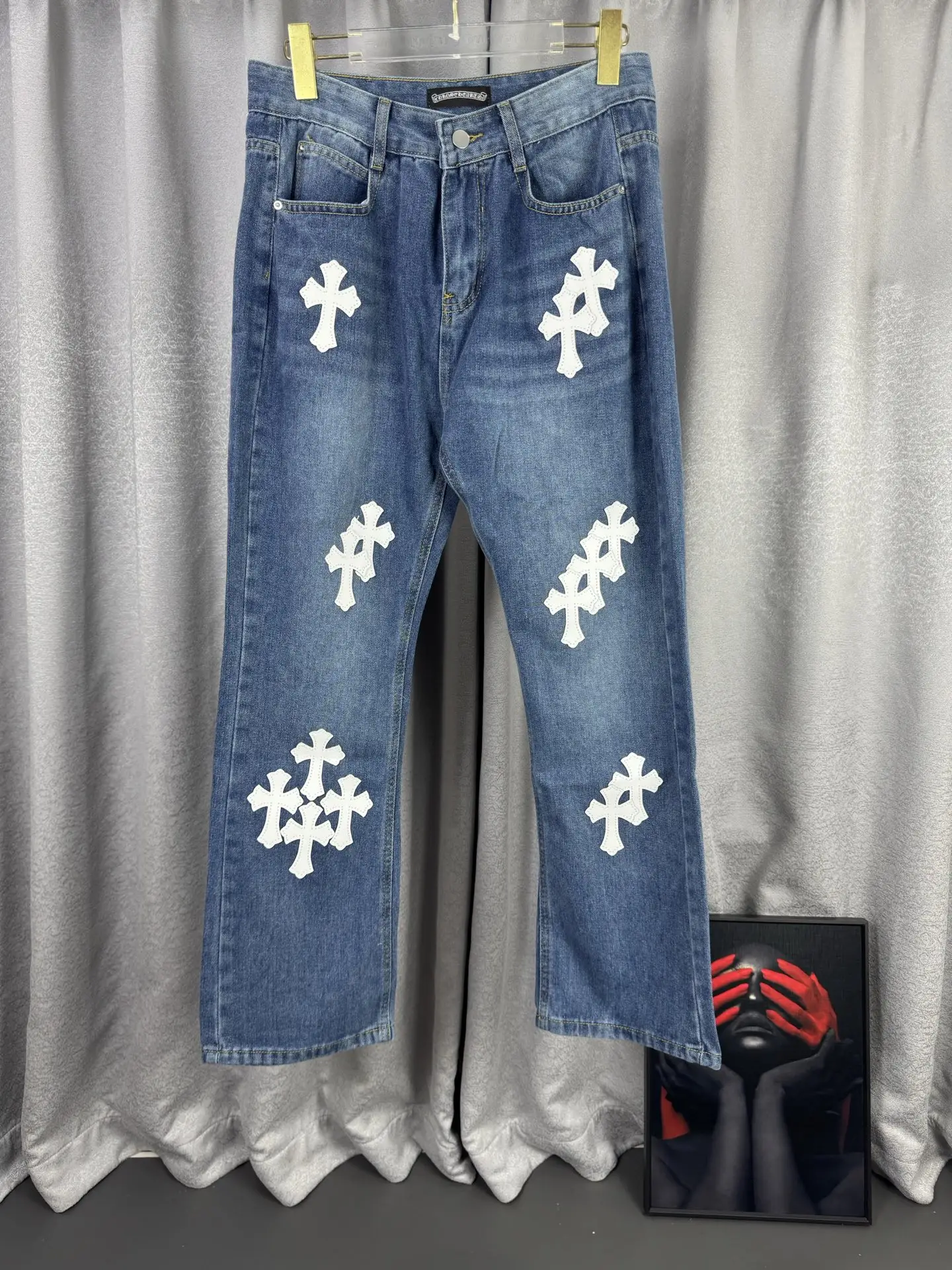 Leather Cross Patch Straight-Leg Jeans D18019546
