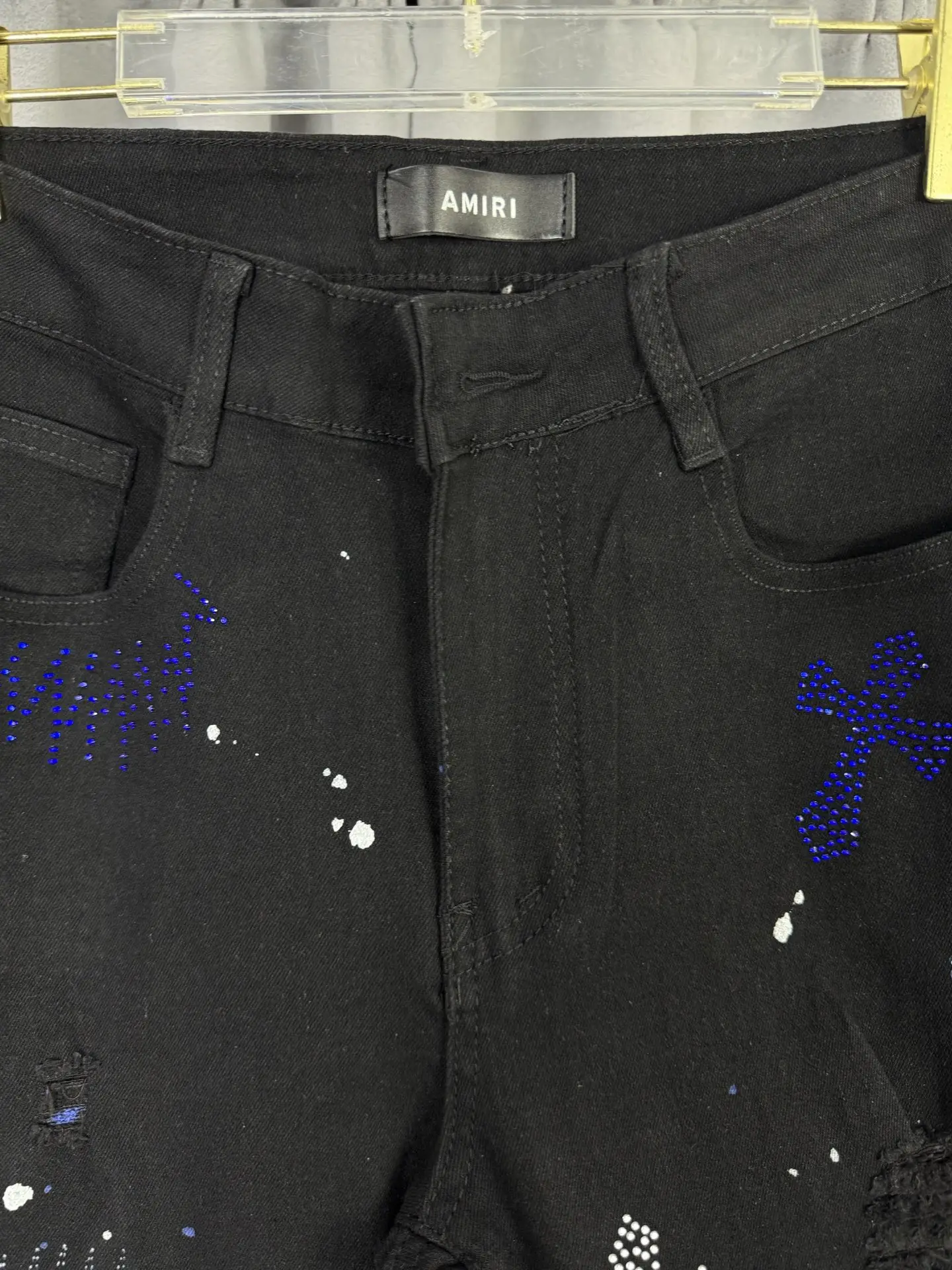 Cross Patch Distressed Straight-Leg Jeans D18019565 — view 4
