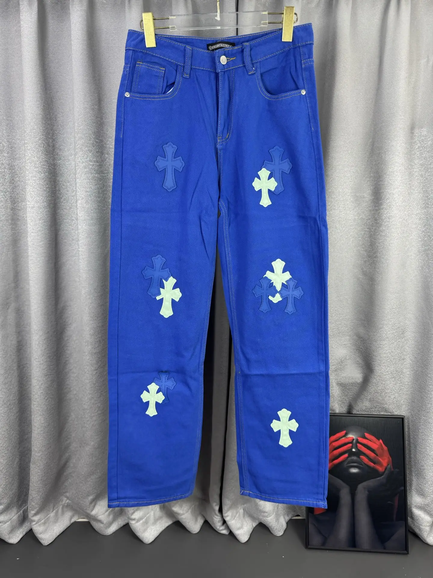 Cross Patch Straight-Leg Jeans D18019542