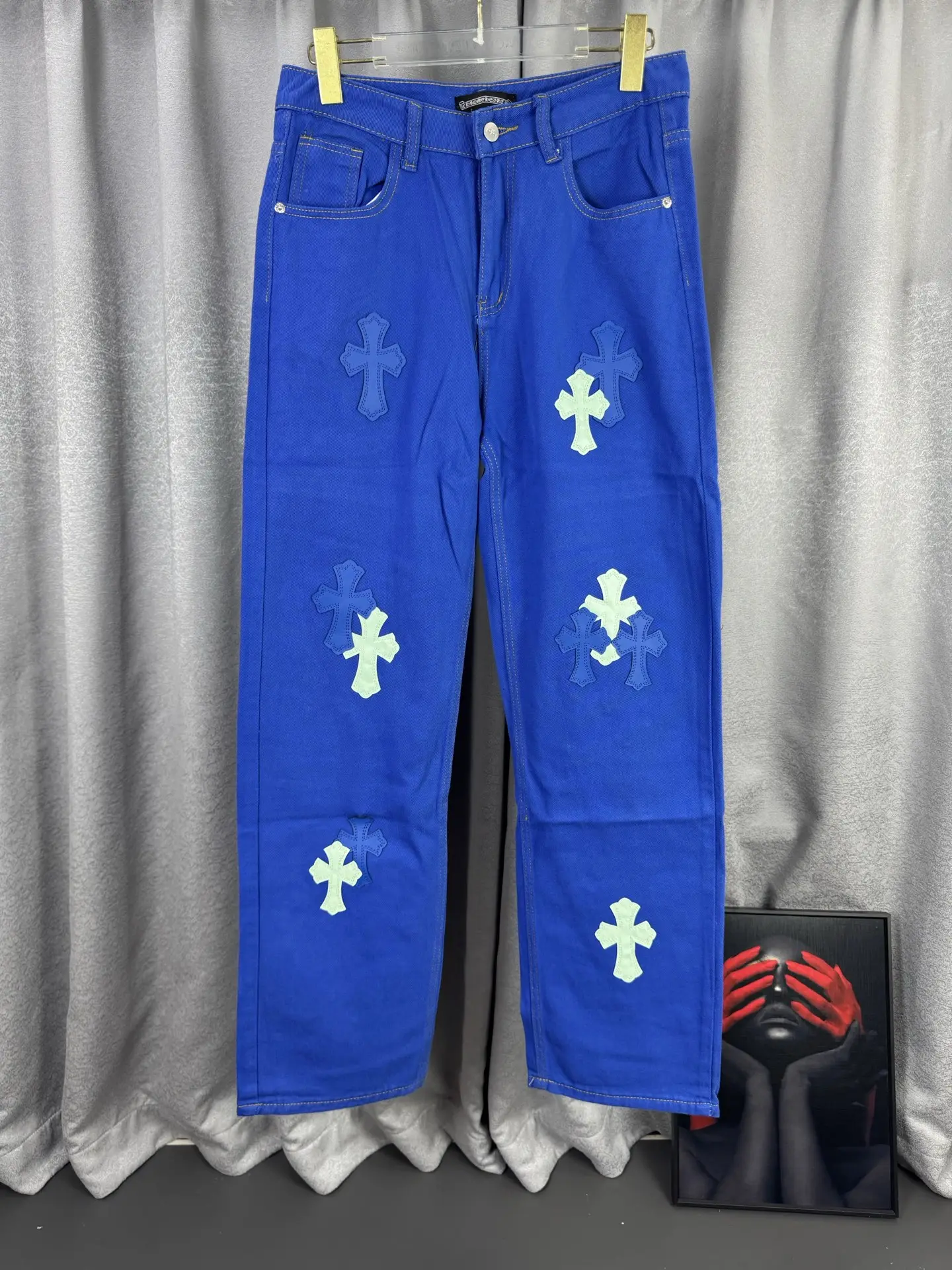 Cross Patch Straight-Leg Jeans D18019542