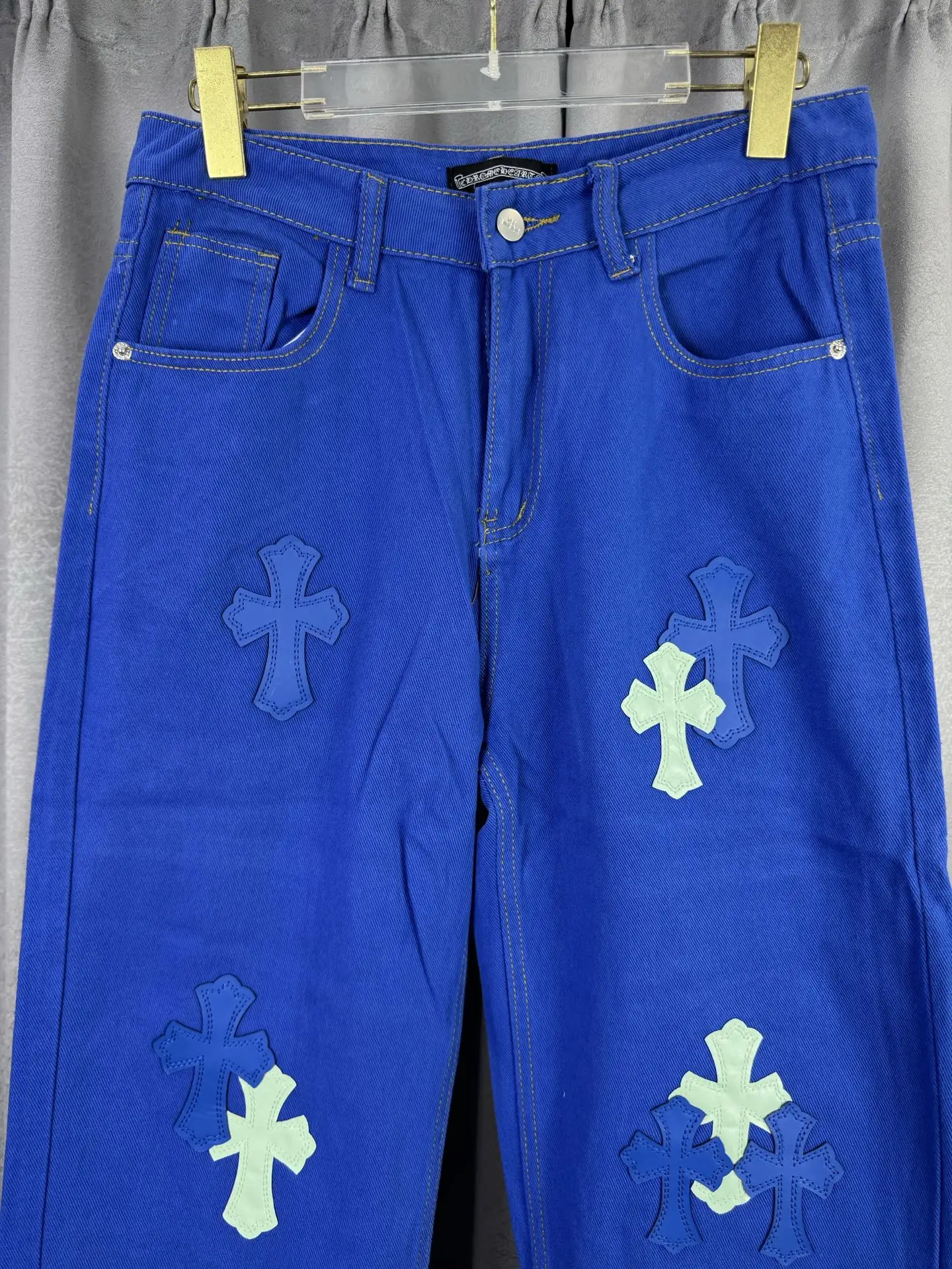 Cross Patch Straight-Leg Jeans D18019542 — view 3