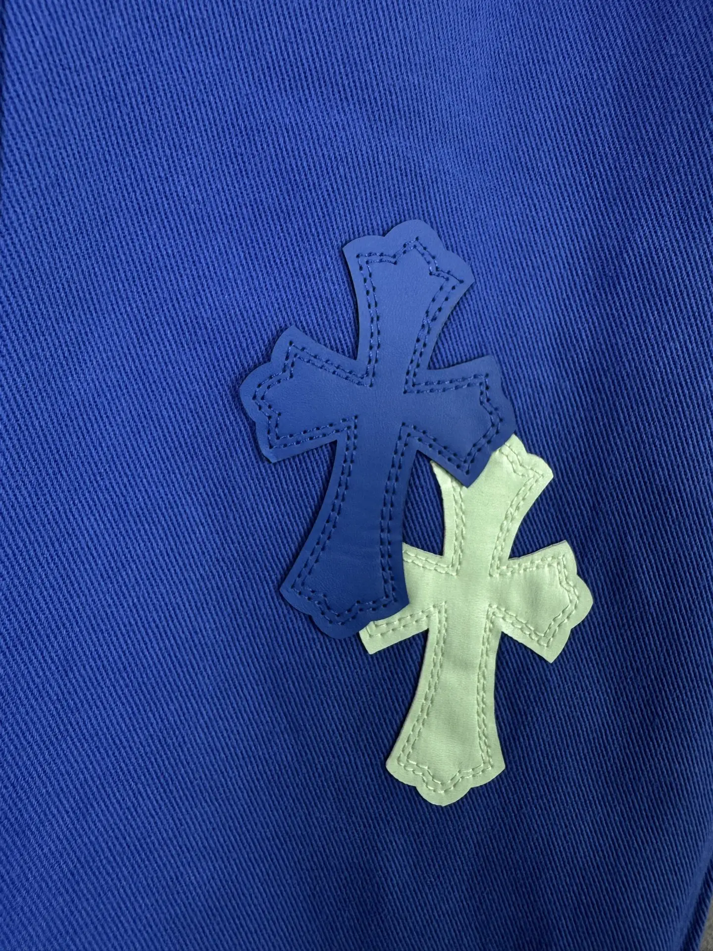 Cross Patch Straight-Leg Jeans D18019542 — view 7