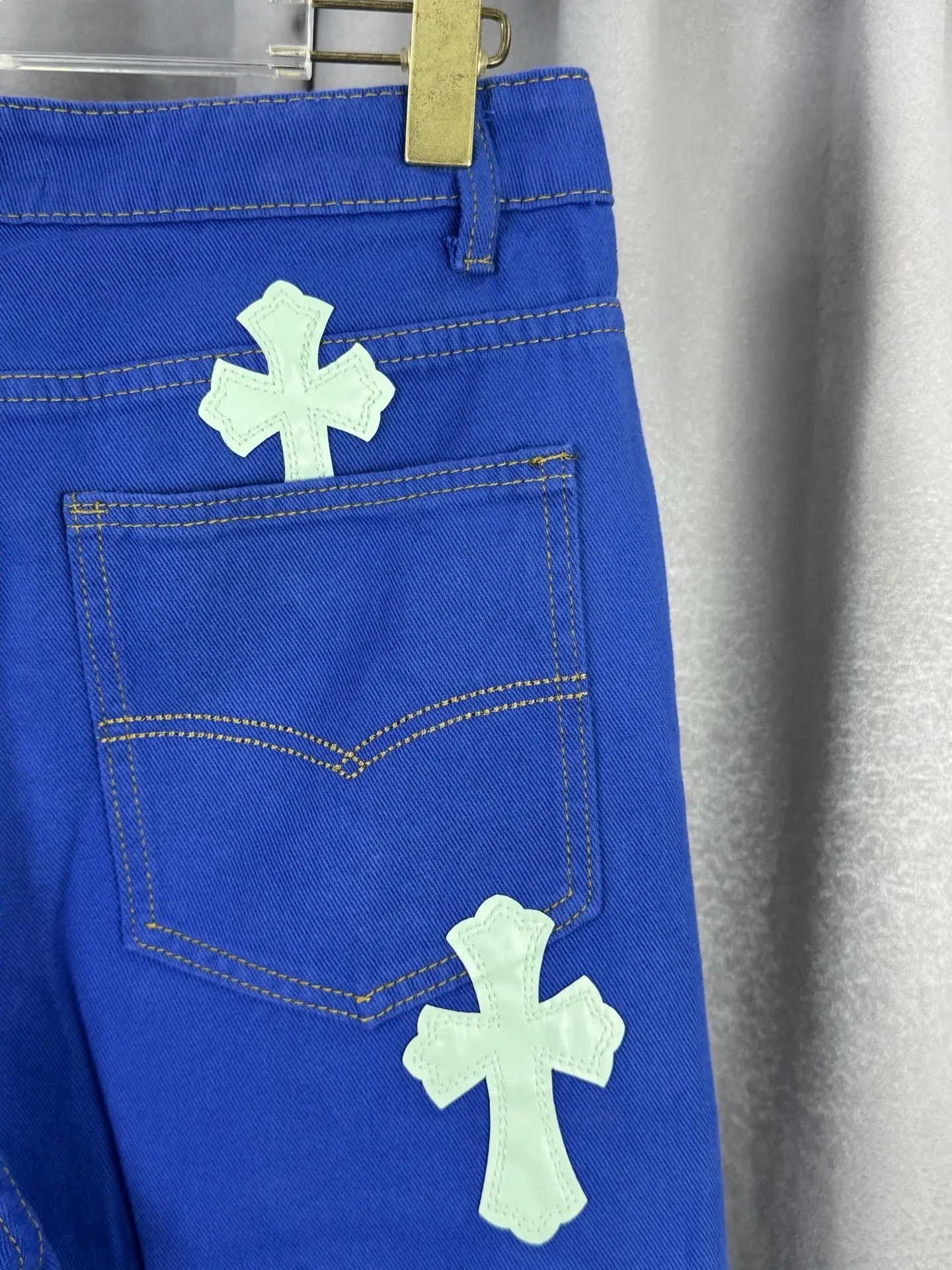 Cross Patch Straight-Leg Jeans D18019542 — view 8